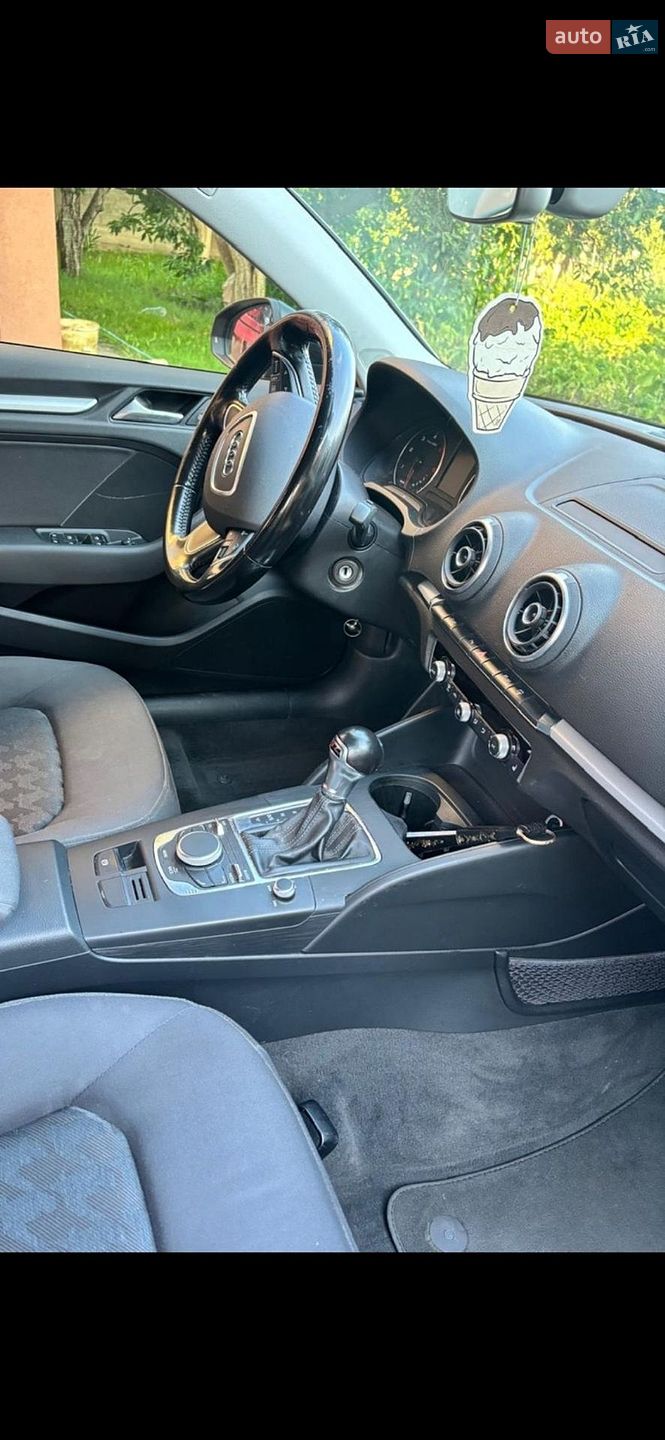 Audi A3 2016 VIN WAUZZZ8VXG1100626 фото оголошення 2 з 16