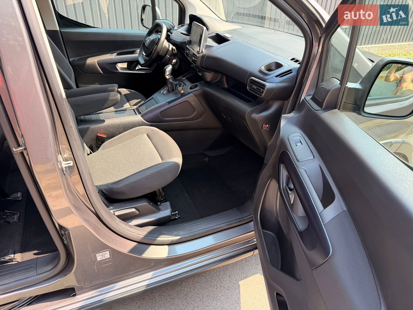 Peugeot Rifter 2021 VIN VR3EC9HPAMJ569054 фото оголошення 33 з 36