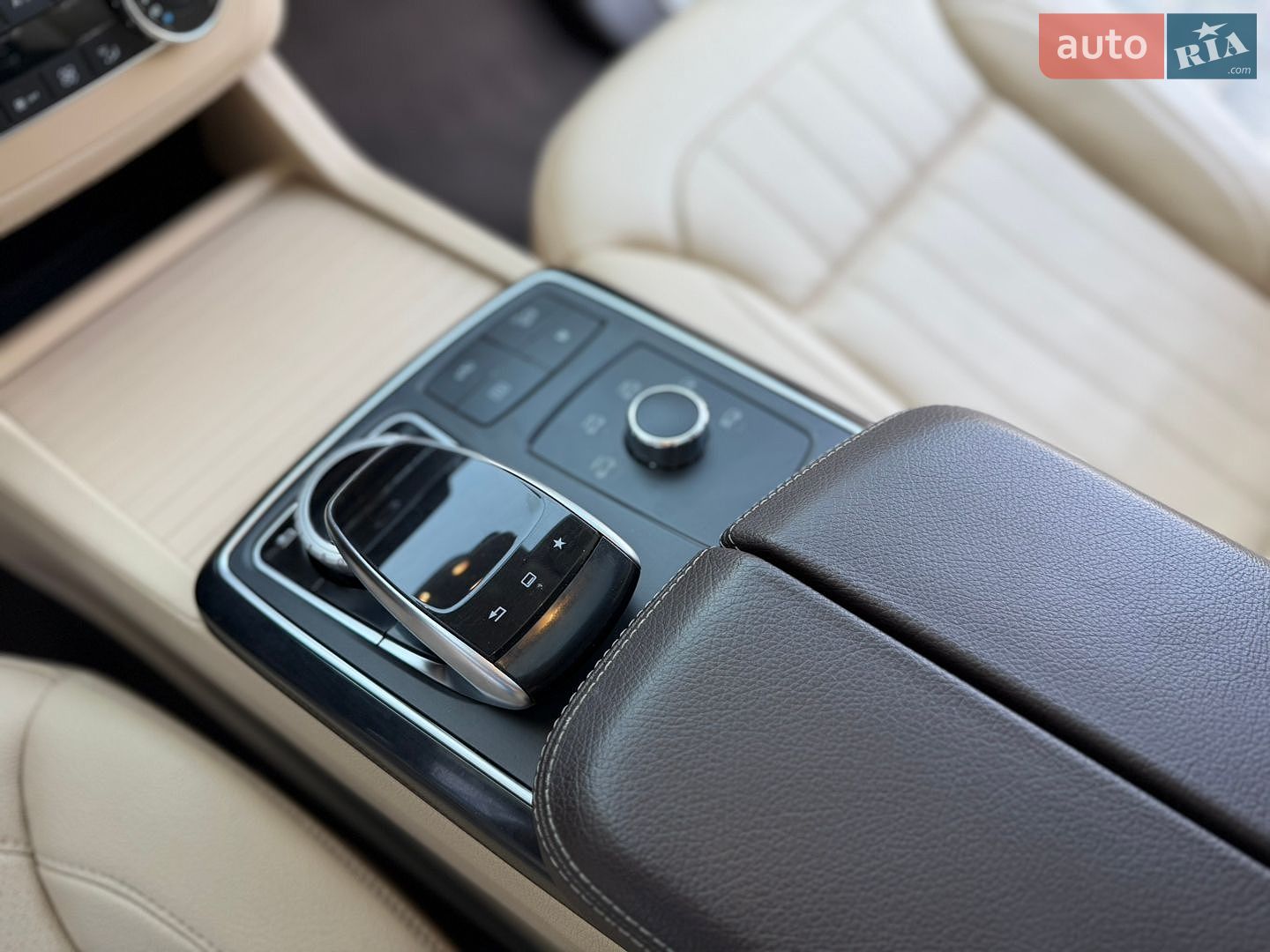 Mercedes-Benz GLS-Class 2016 VIN 4JGDF6EEXHA783465 фото оголошення 38 з 70