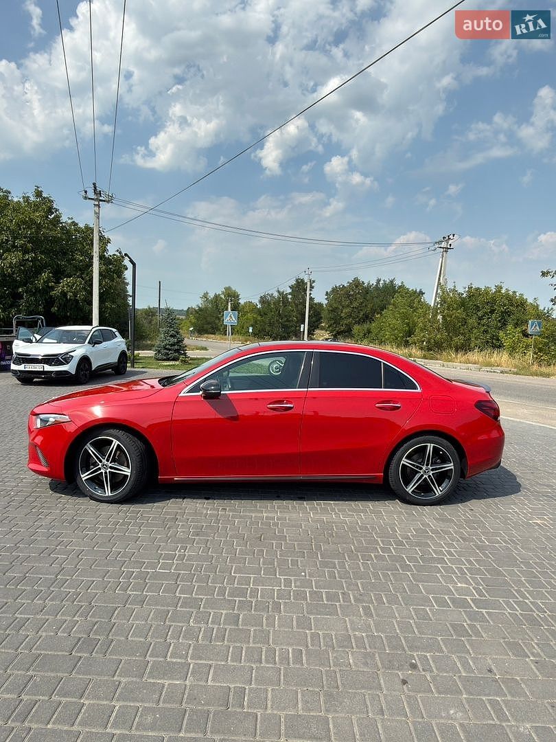 Mercedes-Benz A-Class 2019 VIN WDD3G4FB5KW026270 фото оголошення 5 з 29