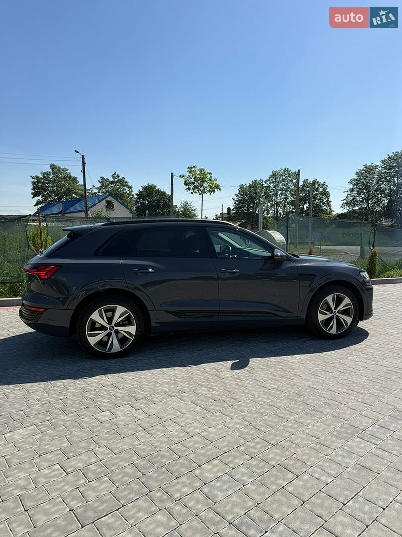 Audi Q8 e-tron 2023 VIN WA14AAGE4RB035237 фото оголошення 10 з 43