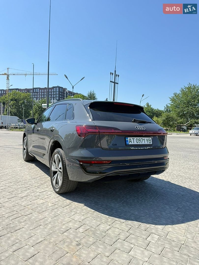 Audi Q8 e-tron 2023 VIN WA14AAGE4RB035237 фото оголошення 19 з 43