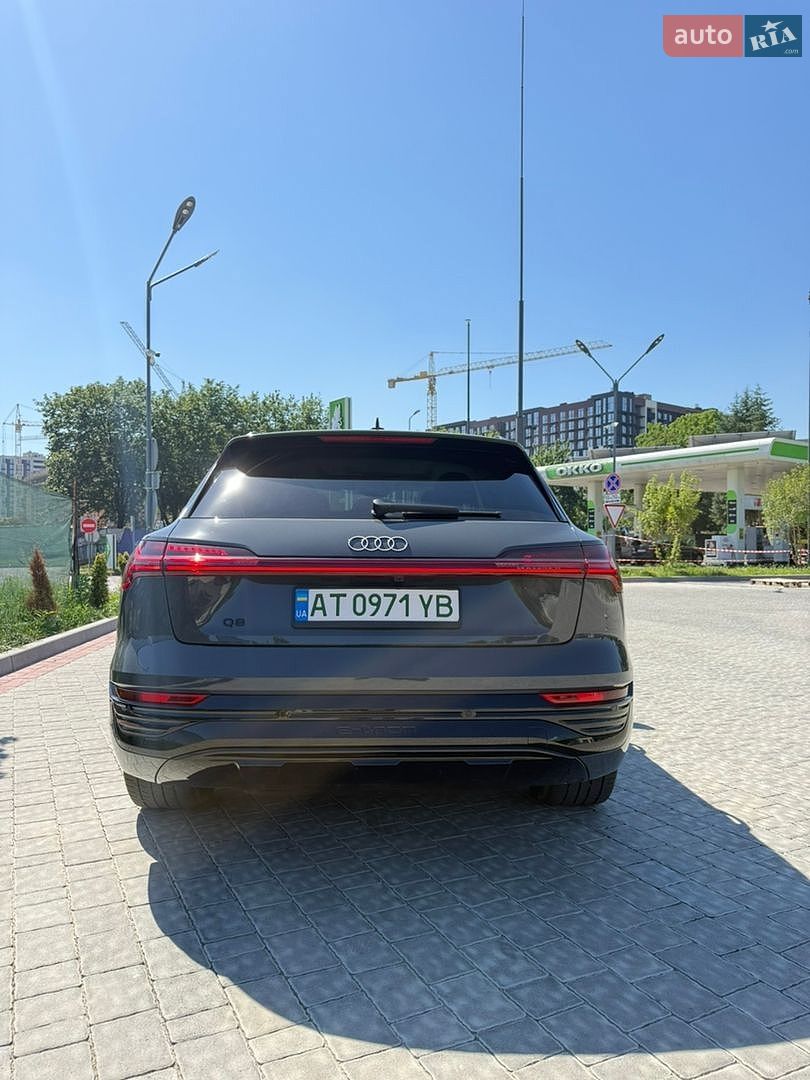 Audi Q8 e-tron 2023 VIN WA14AAGE4RB035237 фото оголошення 25 з 43