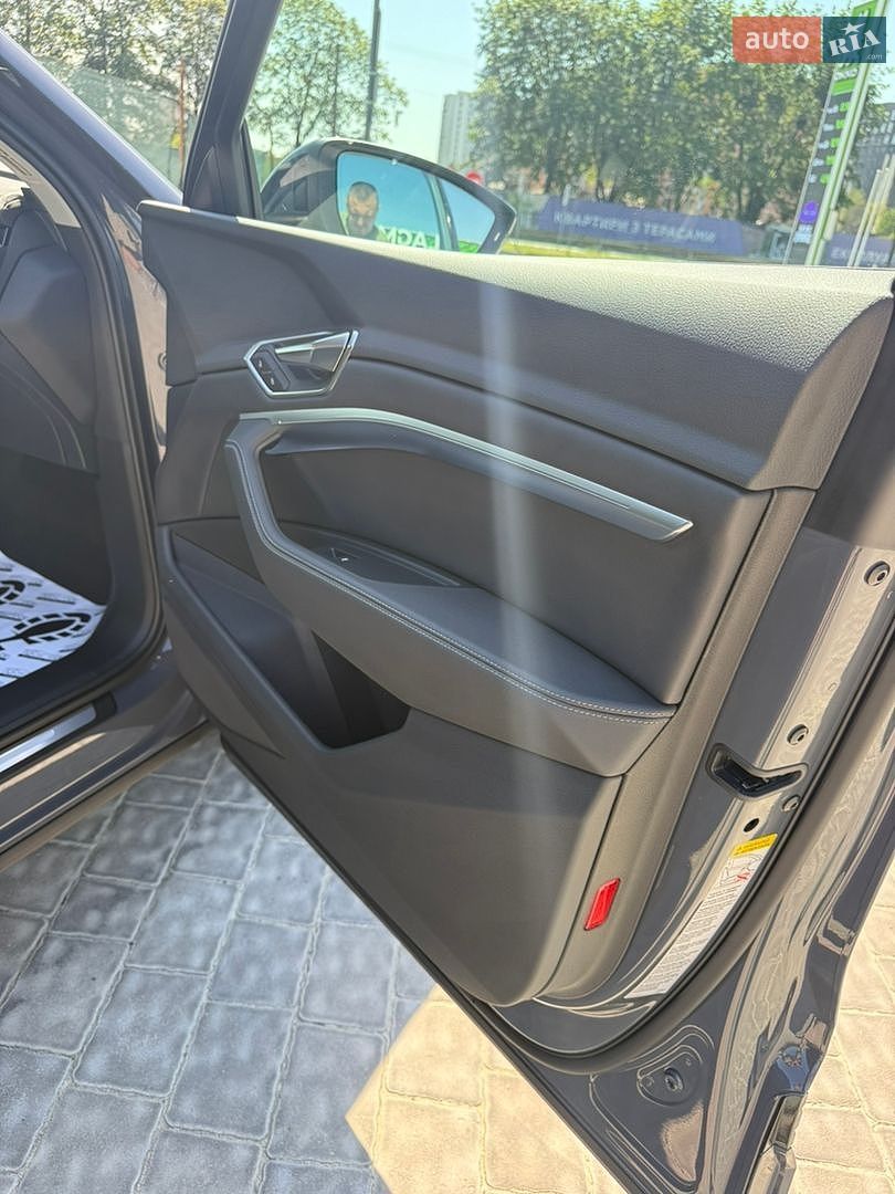 Audi Q8 e-tron 2023 VIN WA14AAGE4RB035237 фото оголошення 37 з 43