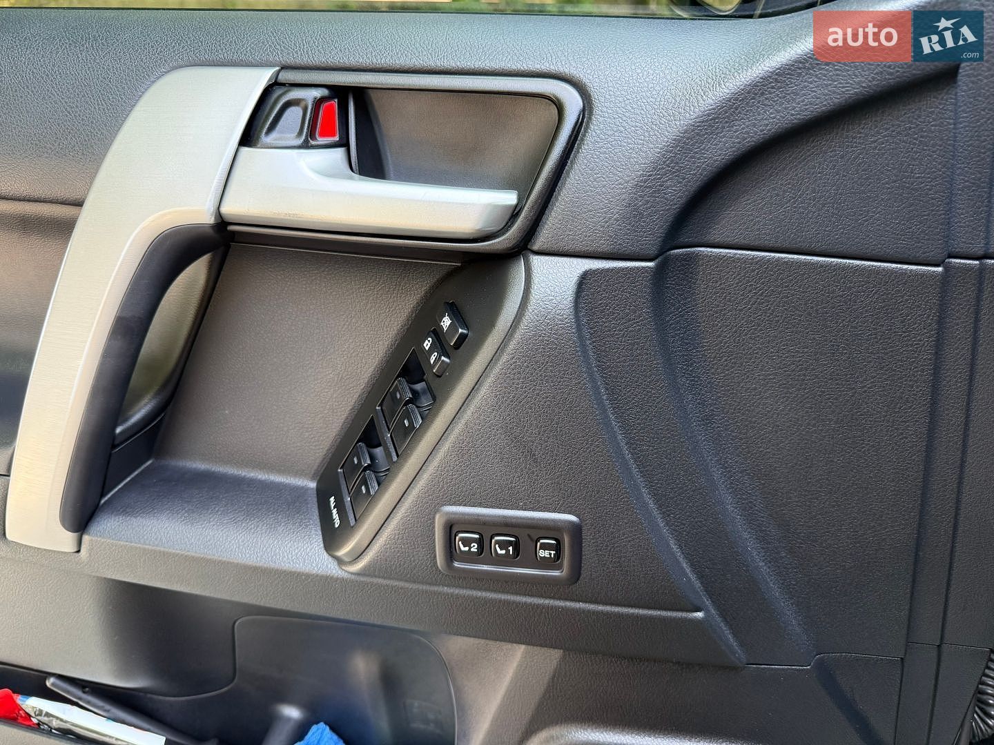 Toyota Land Cruiser Prado 2020 VIN JTEBR3FJ10K171419 фото оголошення 12 з 24