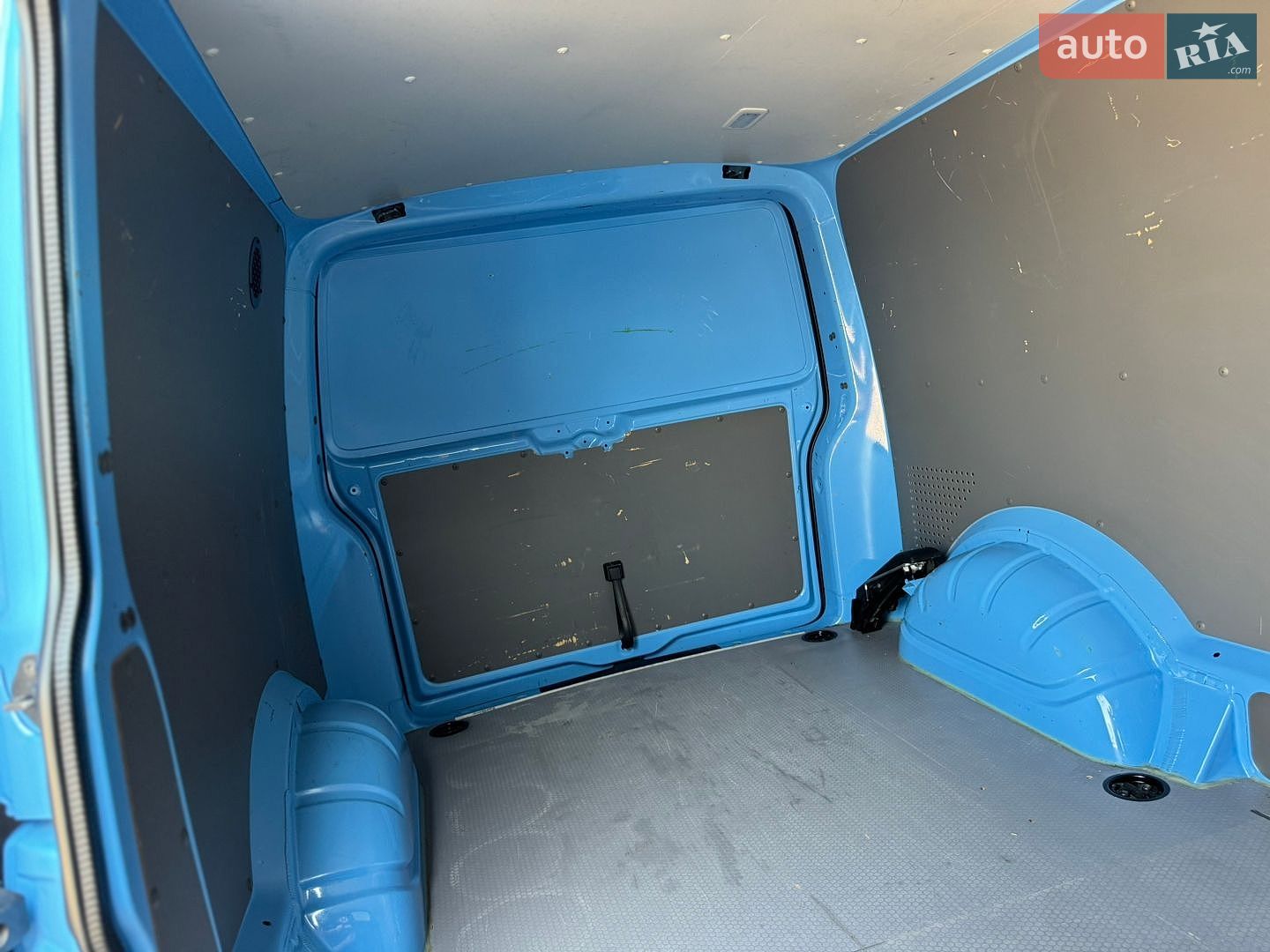 Volkswagen Transporter 2021 VIN WV1ZZZ7HZMH055317 фото оголошення 15 з 74