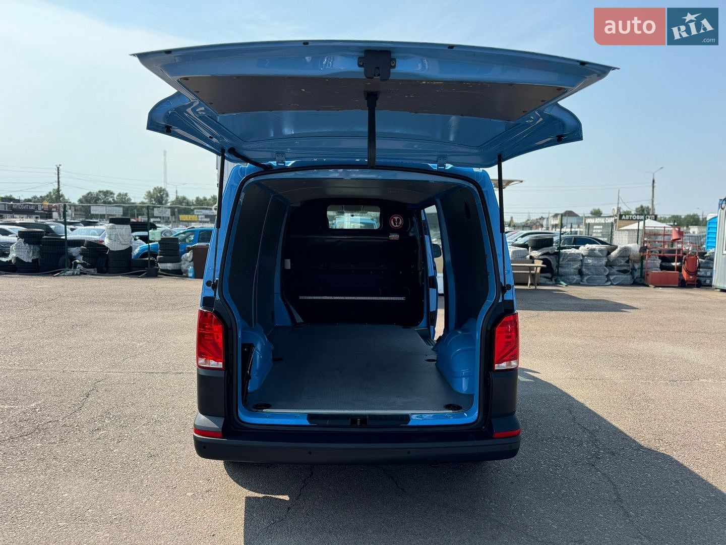 Volkswagen Transporter 2021 VIN WV1ZZZ7HZMH055317 фото оголошення 27 з 74