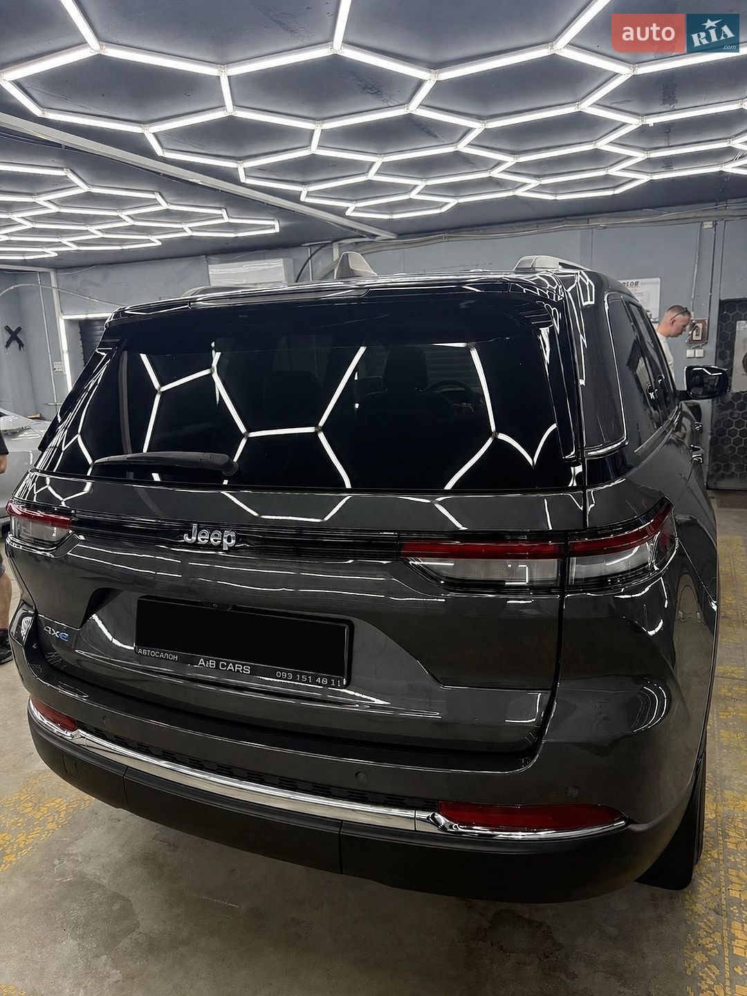 Jeep Grand Cherokee 2022 VIN 1C4RJYB66N8717127 фото оголошення 2 з 10