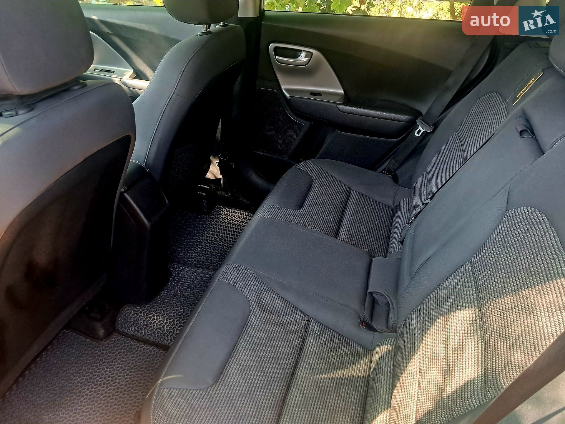 Kia Niro 2019 VIN KNDCB3LC6K5311761 фото оголошення 5 з 10