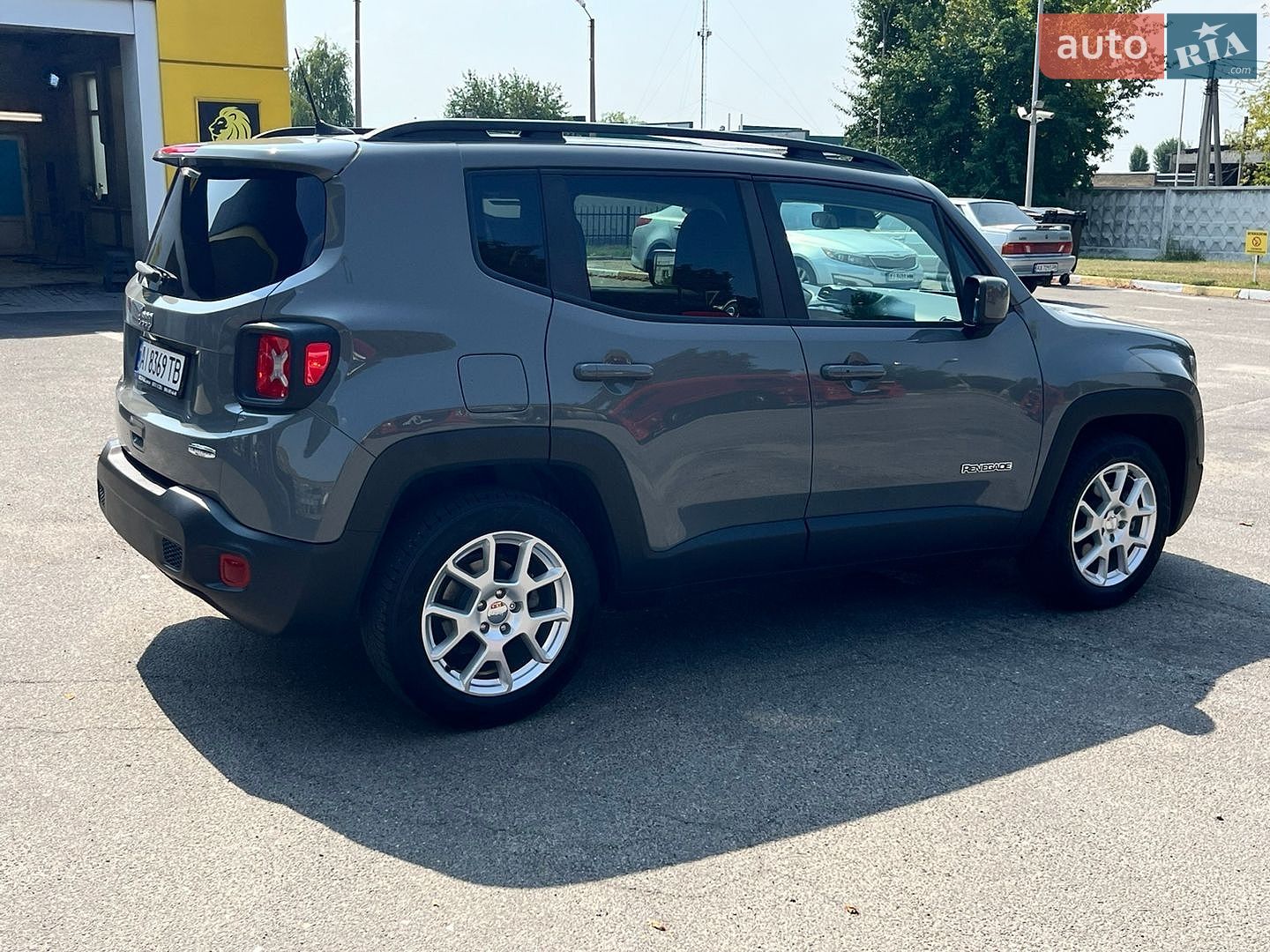 Jeep Renegade 2019 VIN ZACNJABB2LPL33819 фото оголошення 12 з 51