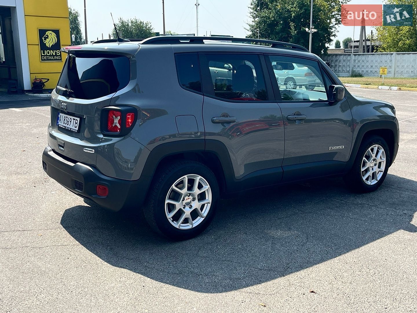 Jeep Renegade 2019 VIN ZACNJABB2LPL33819 фото оголошення 14 з 51