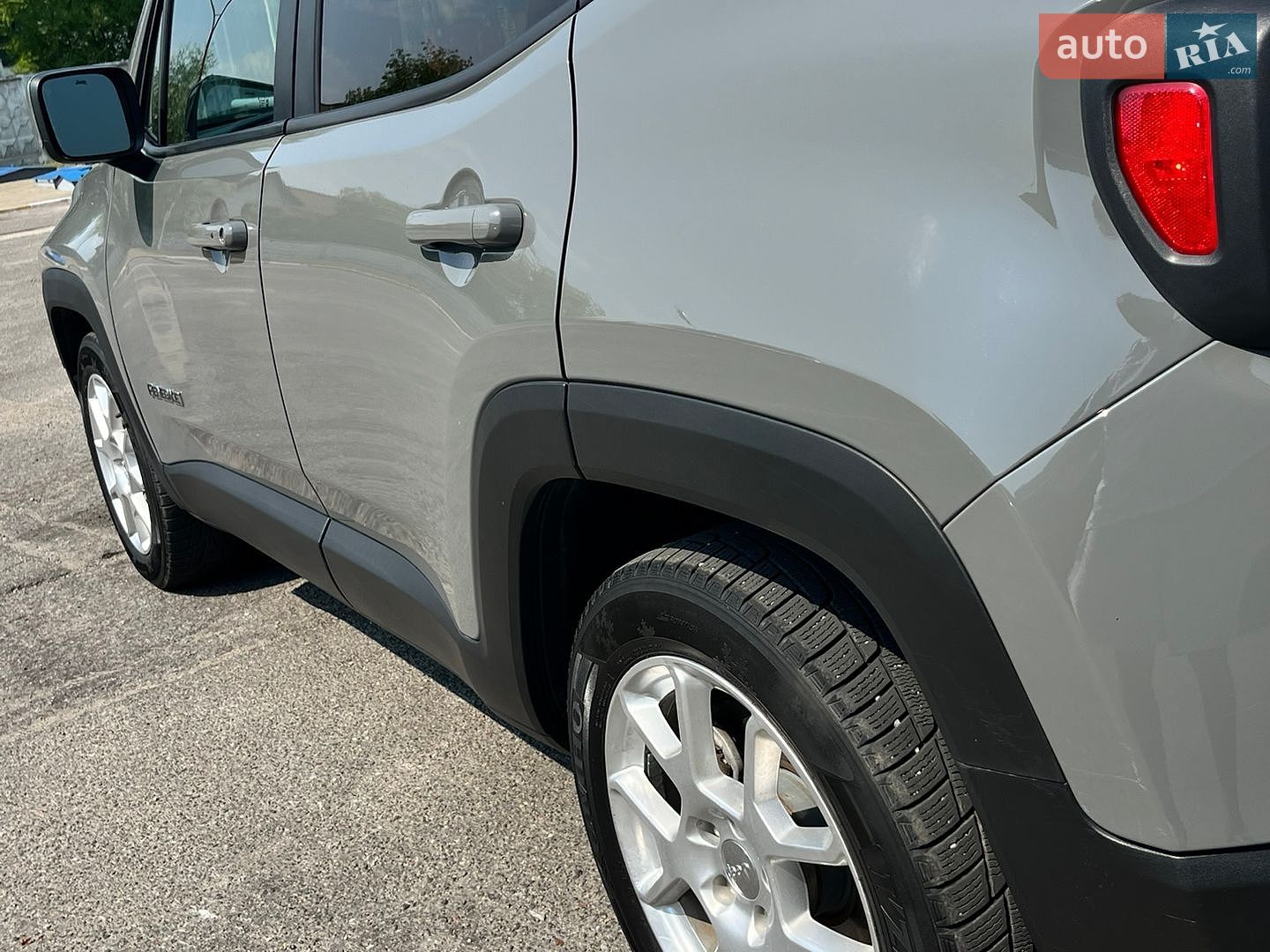 Jeep Renegade 2019 VIN ZACNJABB2LPL33819 фото оголошення 28 з 51