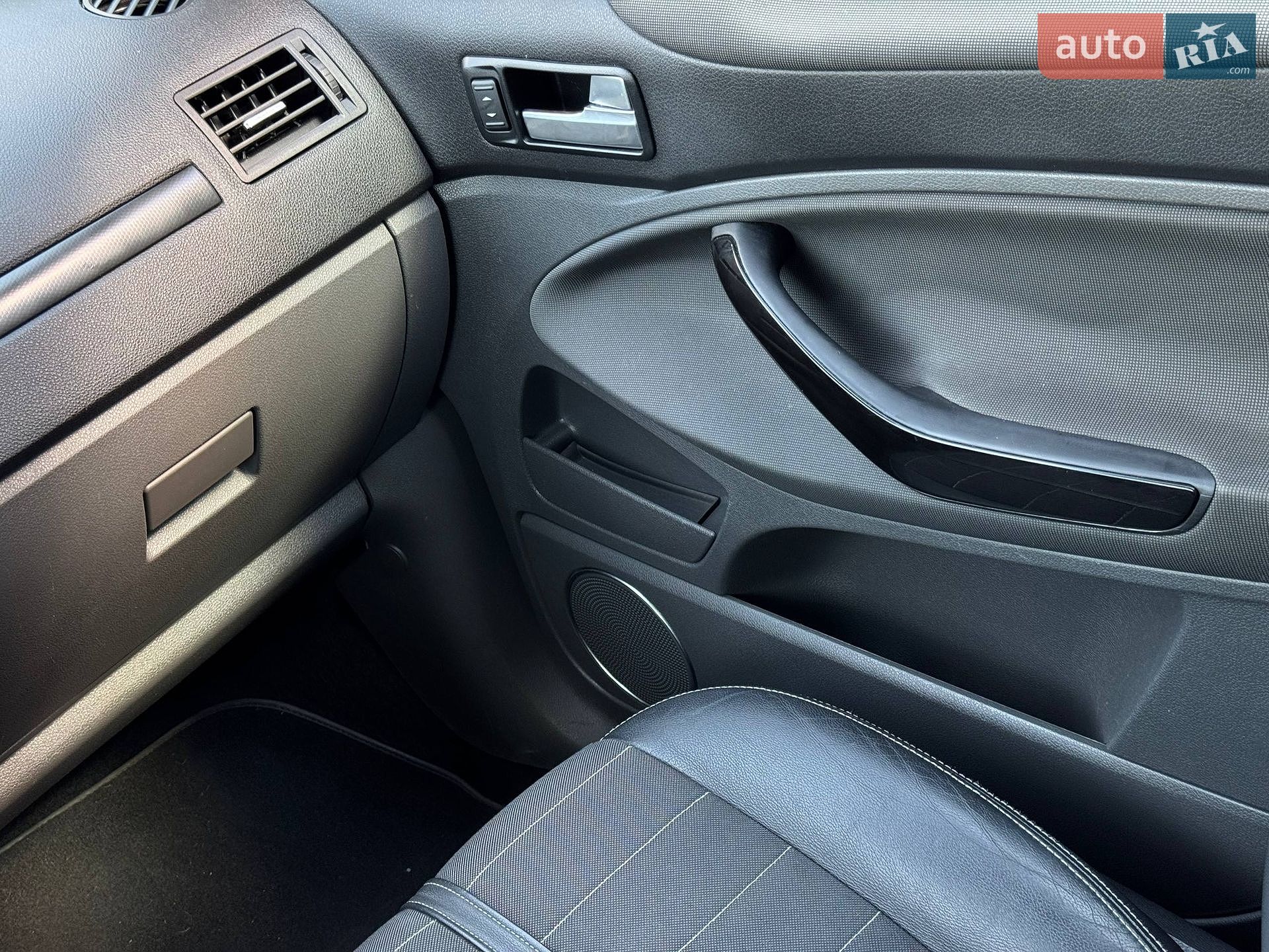 Ford Kuga 2012 VIN WF0RXXGCDRCL22524 фото оголошення 51 з 64
