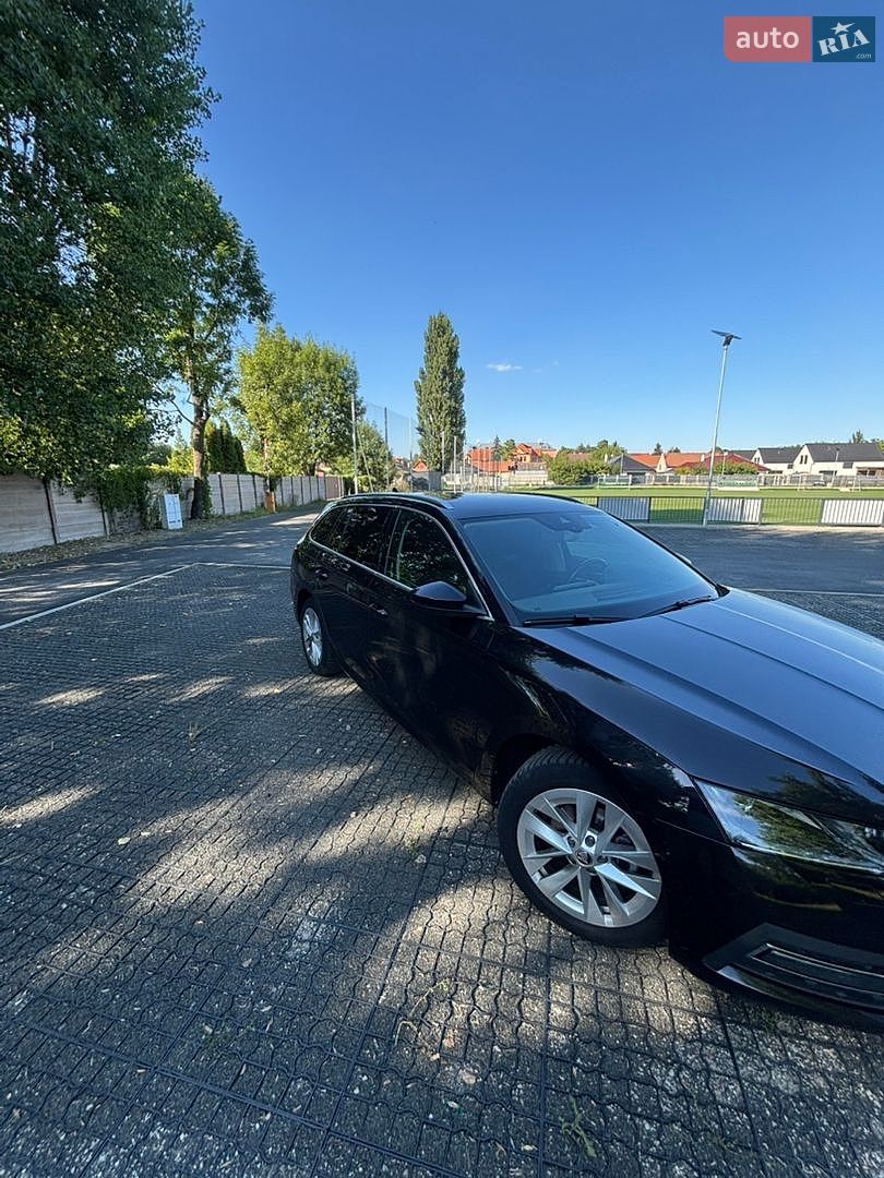 Skoda Octavia 2021 VIN TMBJJ7NX2MY140848 фото оголошення 3 з 26