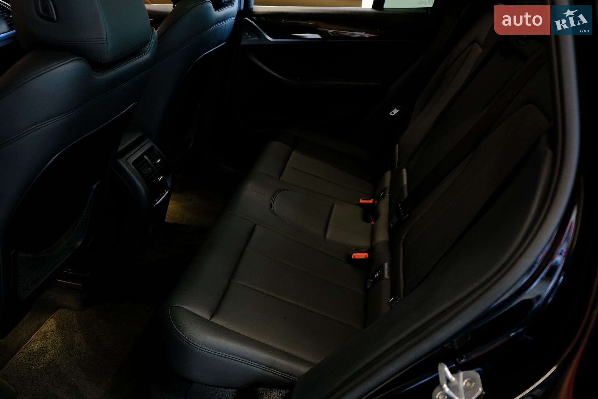 BMW X3 2019 VIN 5UXTR7C58KLR44549 фото оголошення 27 з 39
