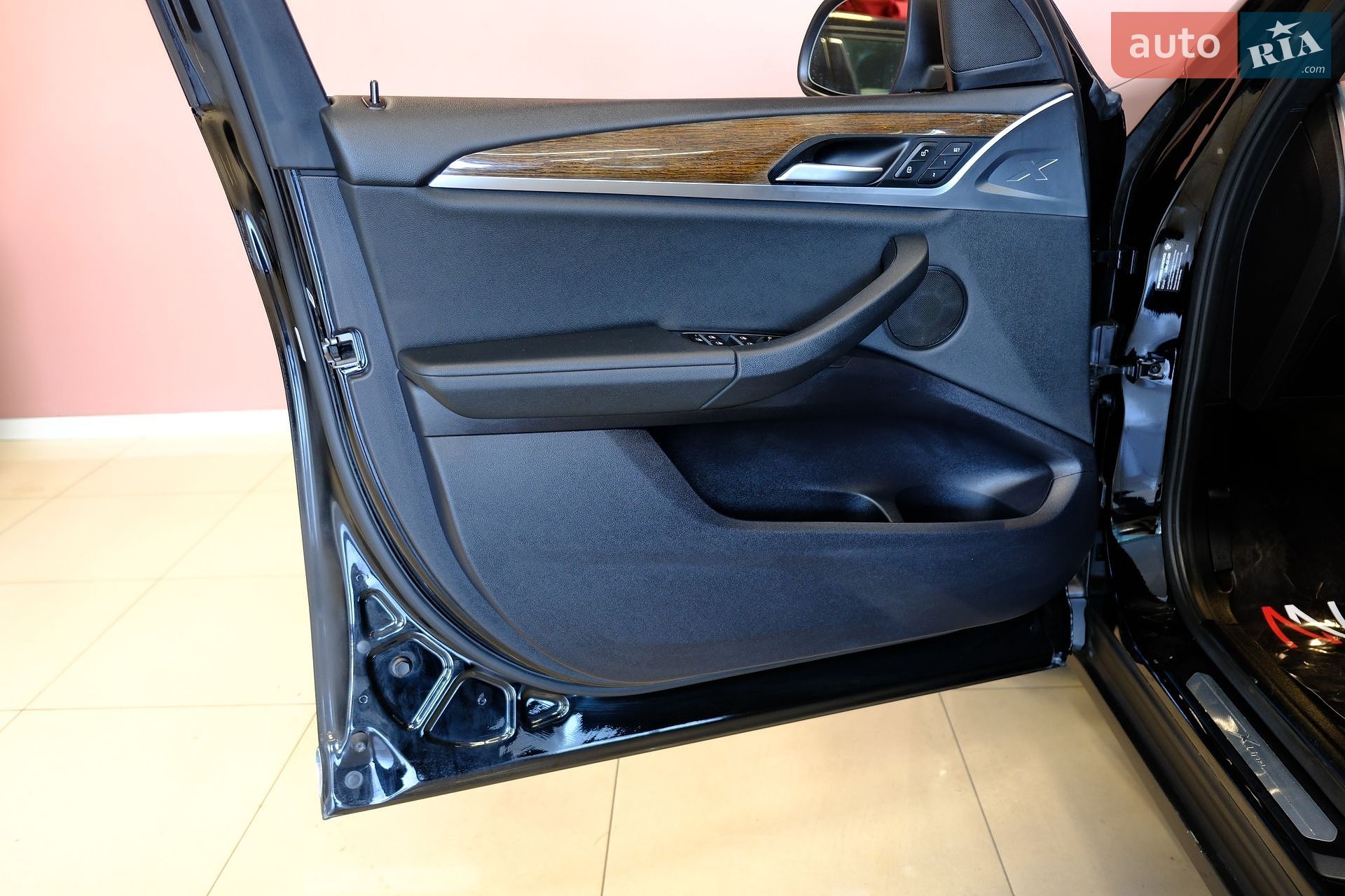 BMW X3 2019 VIN 5UXTR7C58KLR44549 фото оголошення 26 з 39
