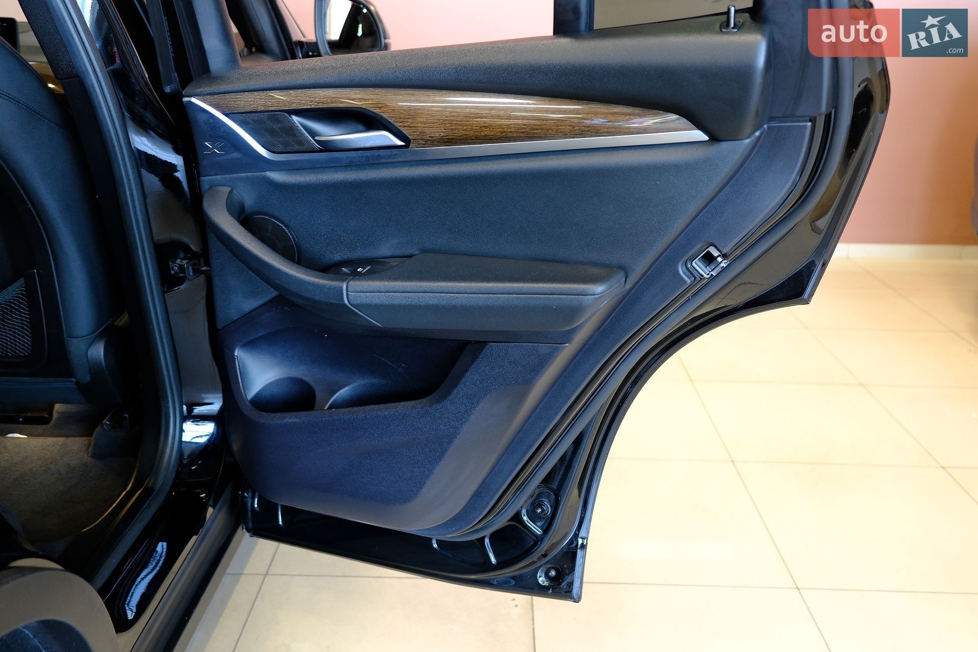 BMW X3 2019 VIN 5UXTR7C58KLR44549 фото оголошення 34 з 39