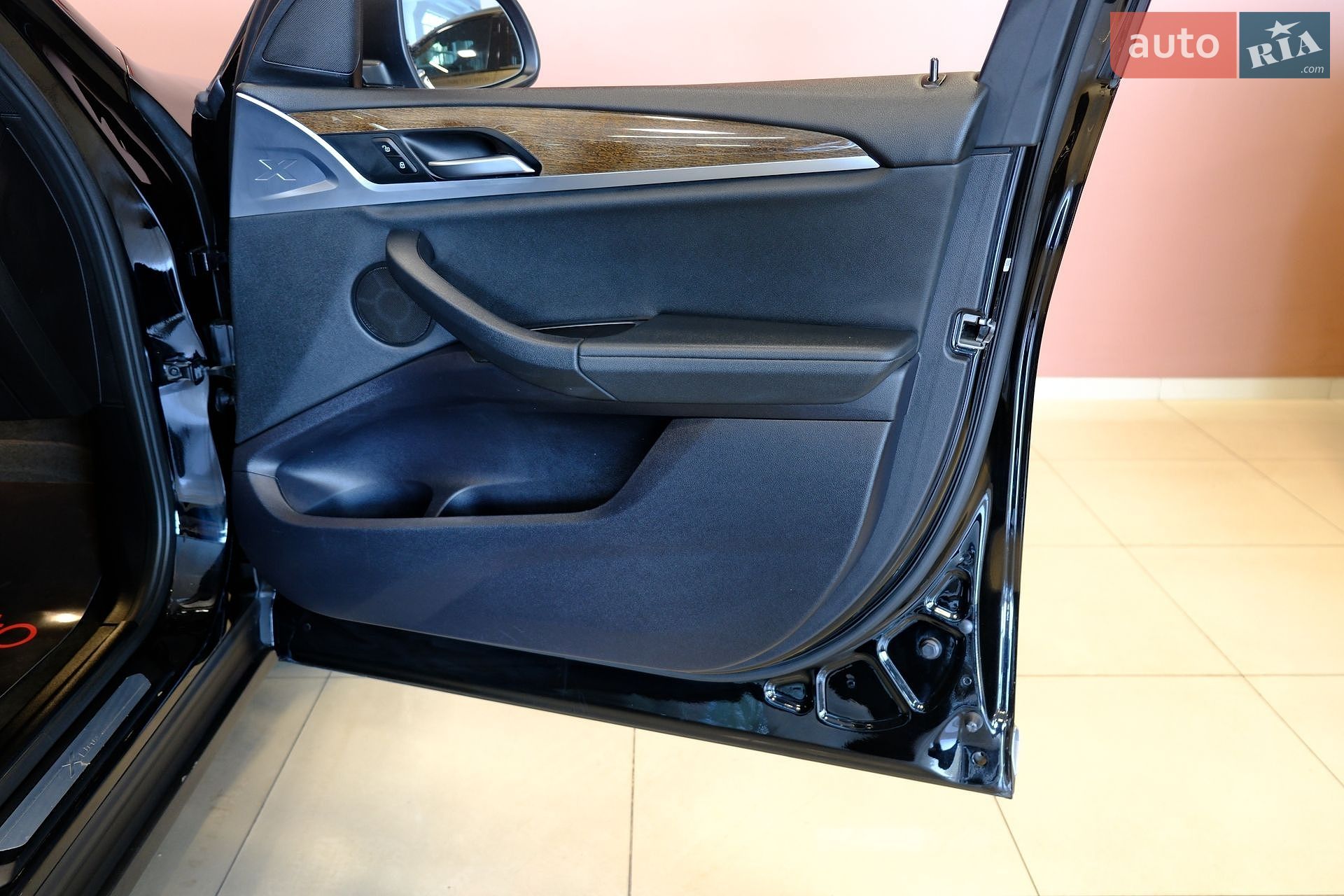 BMW X3 2019 VIN 5UXTR7C58KLR44549 фото оголошення 38 з 39