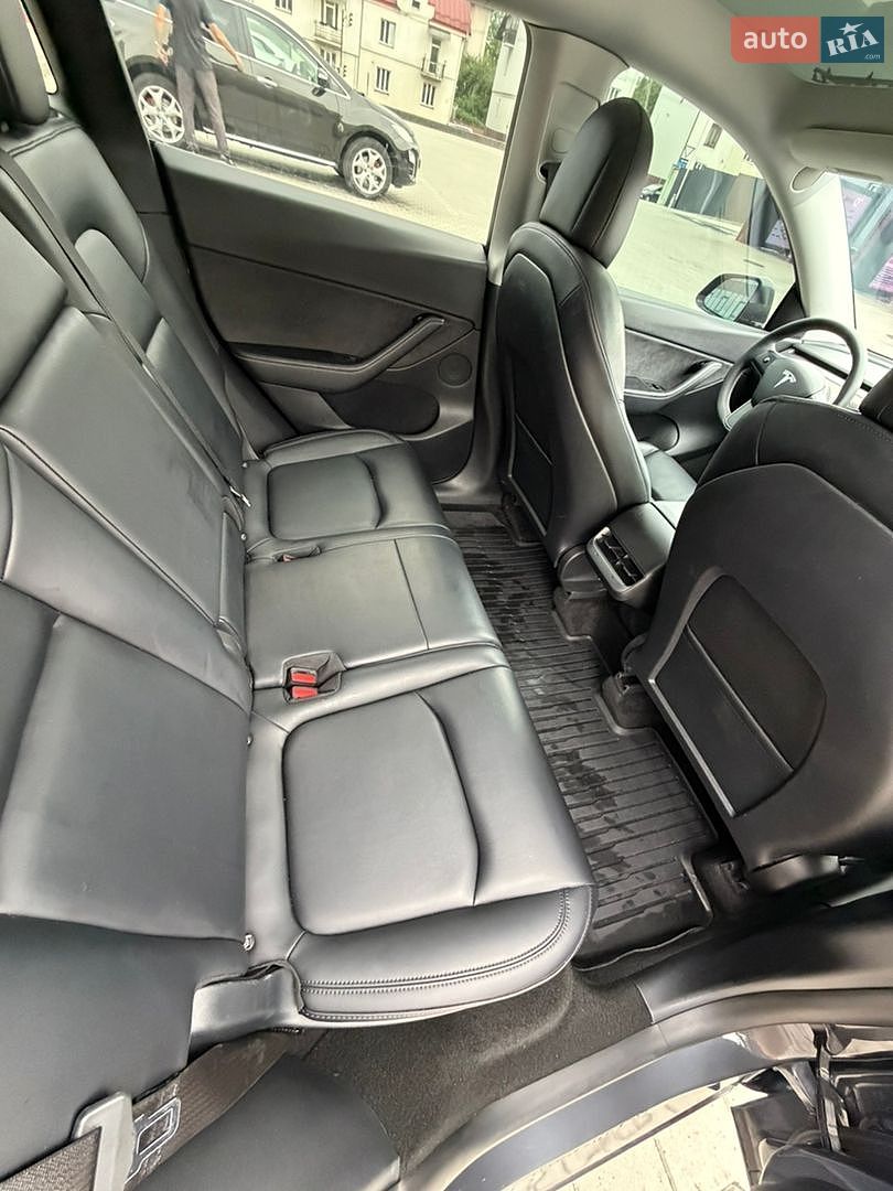 Tesla Model Y 2021 VIN 5YJYGAEE0MF190687 фото оголошення 21 з 24
