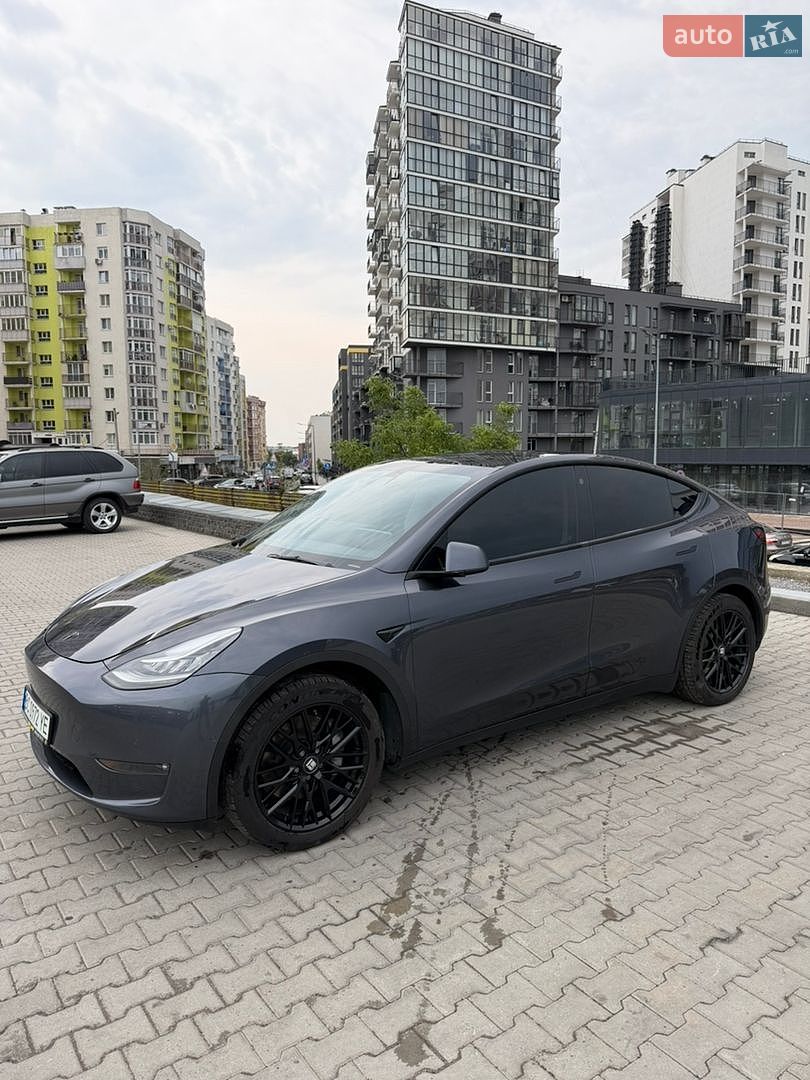 Tesla Model Y 2021 VIN 5YJYGAEE0MF190687 фото оголошення 4 з 24
