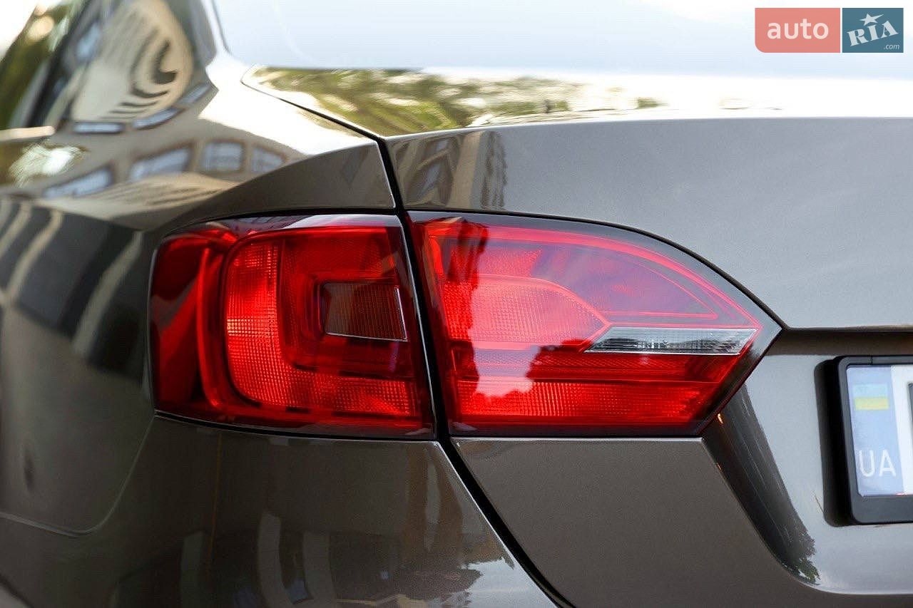 Volkswagen Jetta 2013 VIN WVWZZZ16ZDM096564 фото оголошення 4 з 10