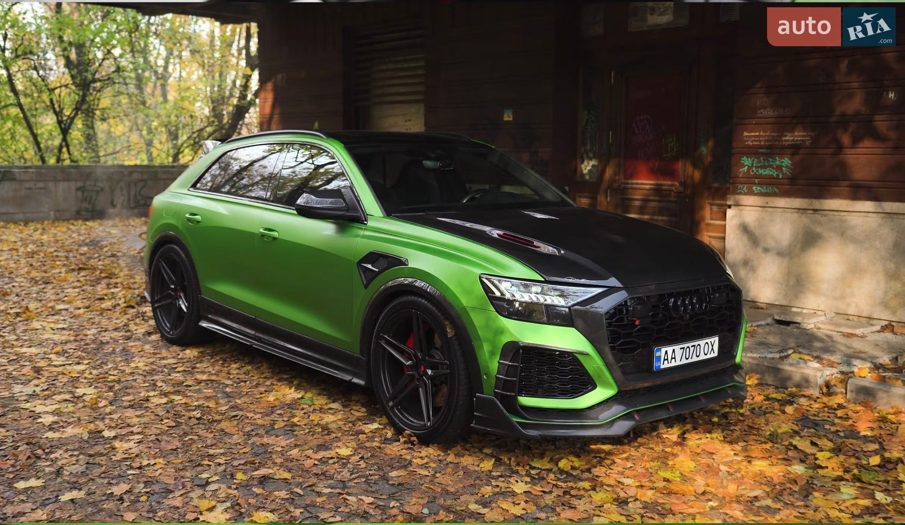 Audi RS Q8 2021 VIN WUAZZZF16MD023009 фото оголошення 2 з 53