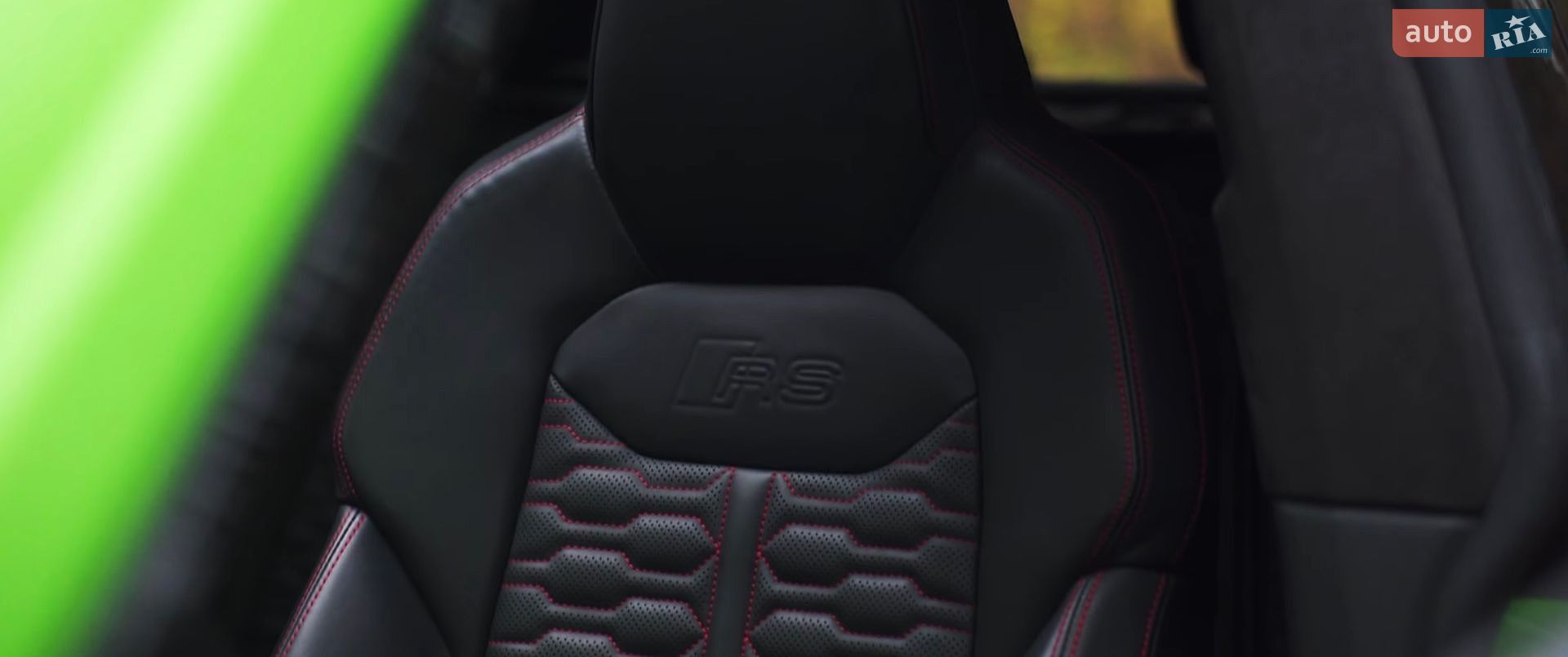 Audi RS Q8 2021 VIN WUAZZZF16MD023009 фото оголошення 34 з 53