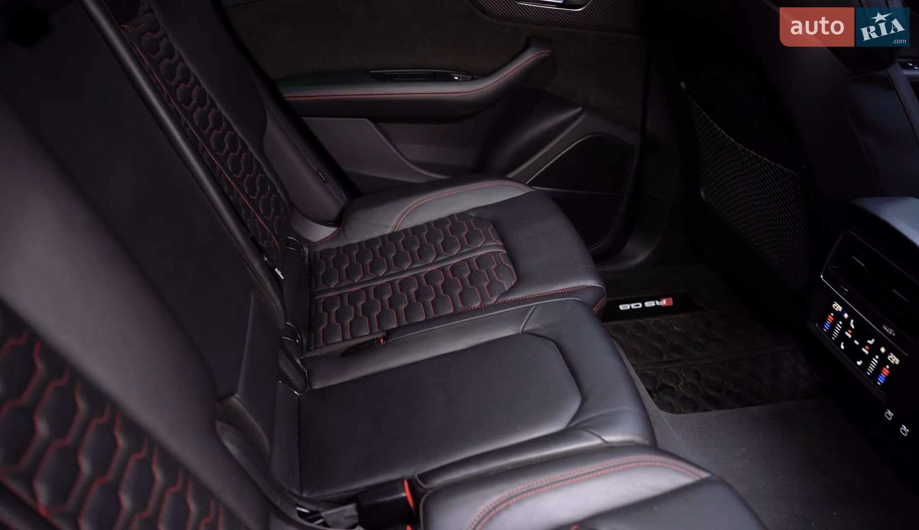 Audi RS Q8 2021 VIN WUAZZZF16MD023009 фото оголошення 40 з 53
