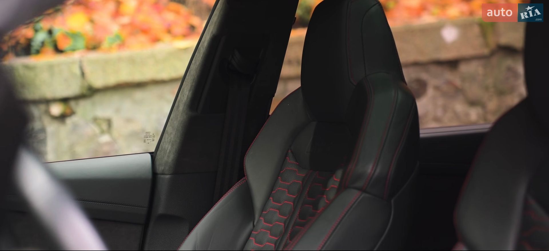 Audi RS Q8 2021 VIN WUAZZZF16MD023009 фото оголошення 44 з 53