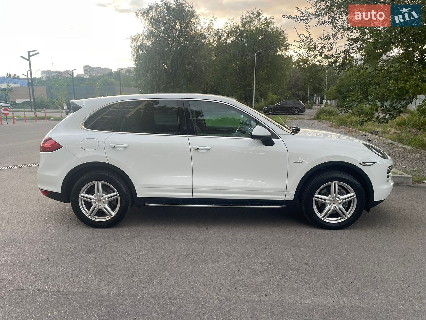 Porsche Cayenne 2012 VIN WP1ZZZ92ZDLA25681 фото оголошення 4 з 19
