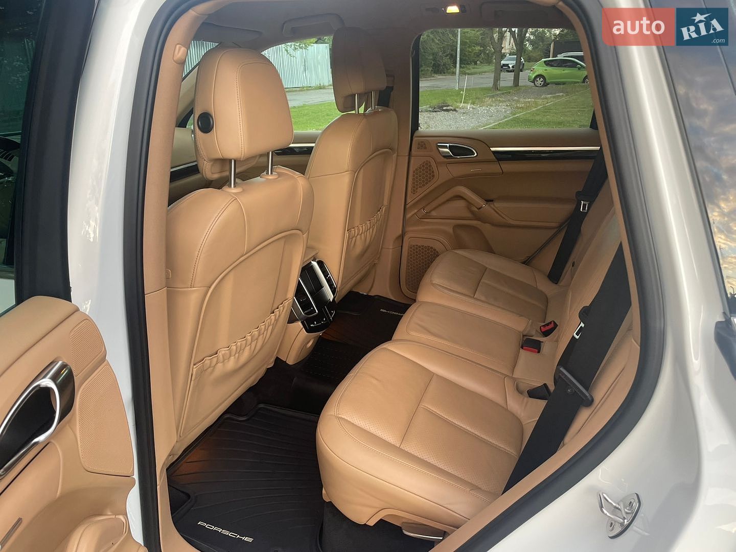 Porsche Cayenne 2012 VIN WP1ZZZ92ZDLA25681 фото оголошення 14 з 19
