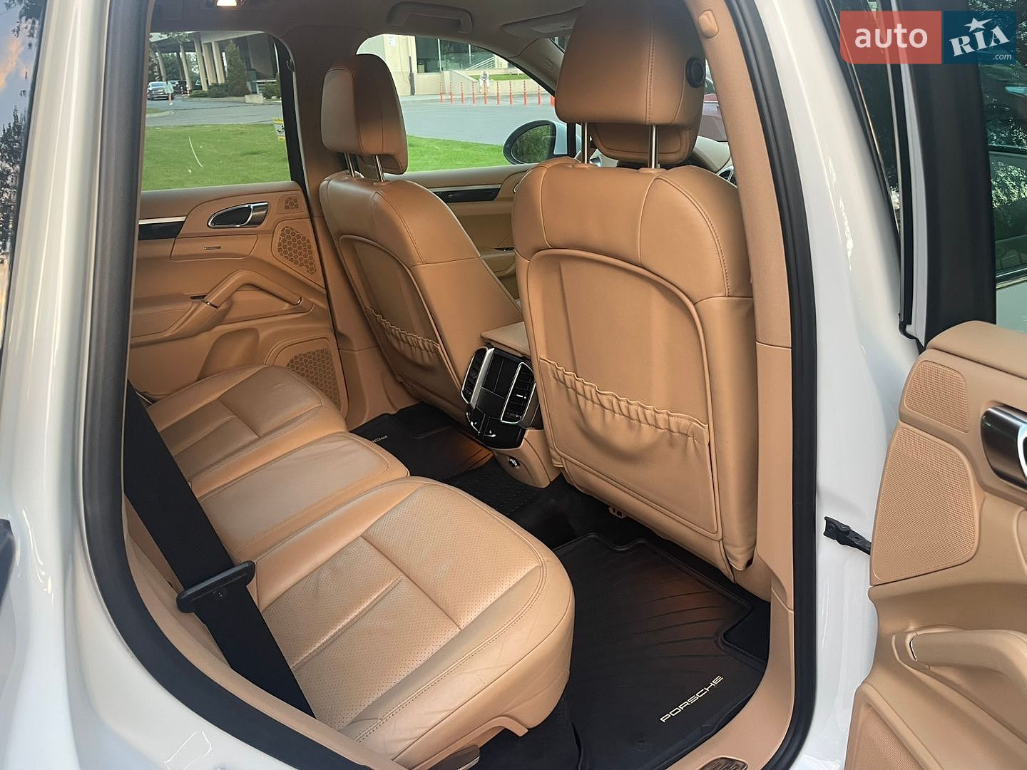 Porsche Cayenne 2012 VIN WP1ZZZ92ZDLA25681 фото оголошення 15 з 19