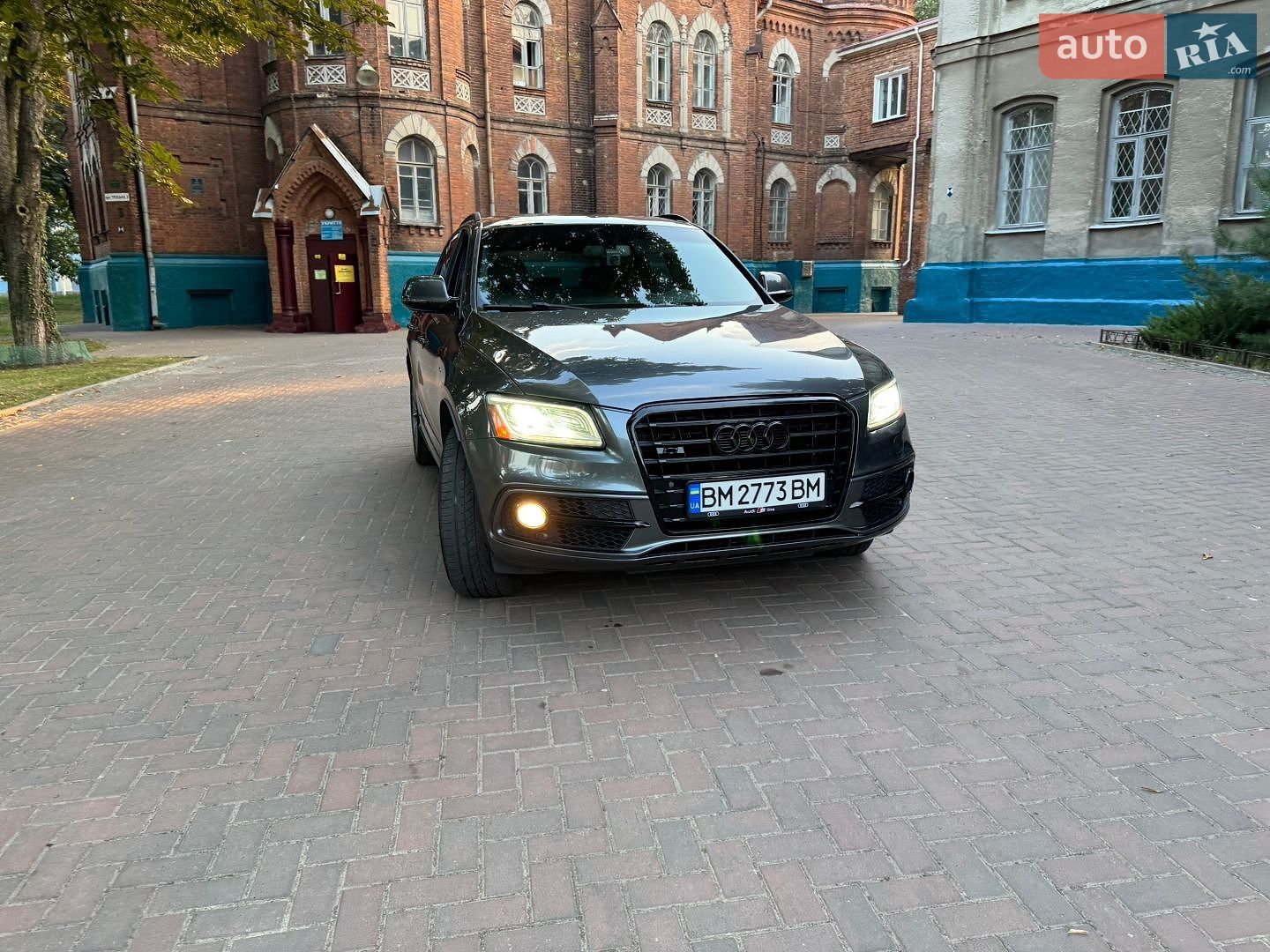 Audi Q5 2015 VIN WA1DGAFP0FA139680 фото оголошення 13 з 18