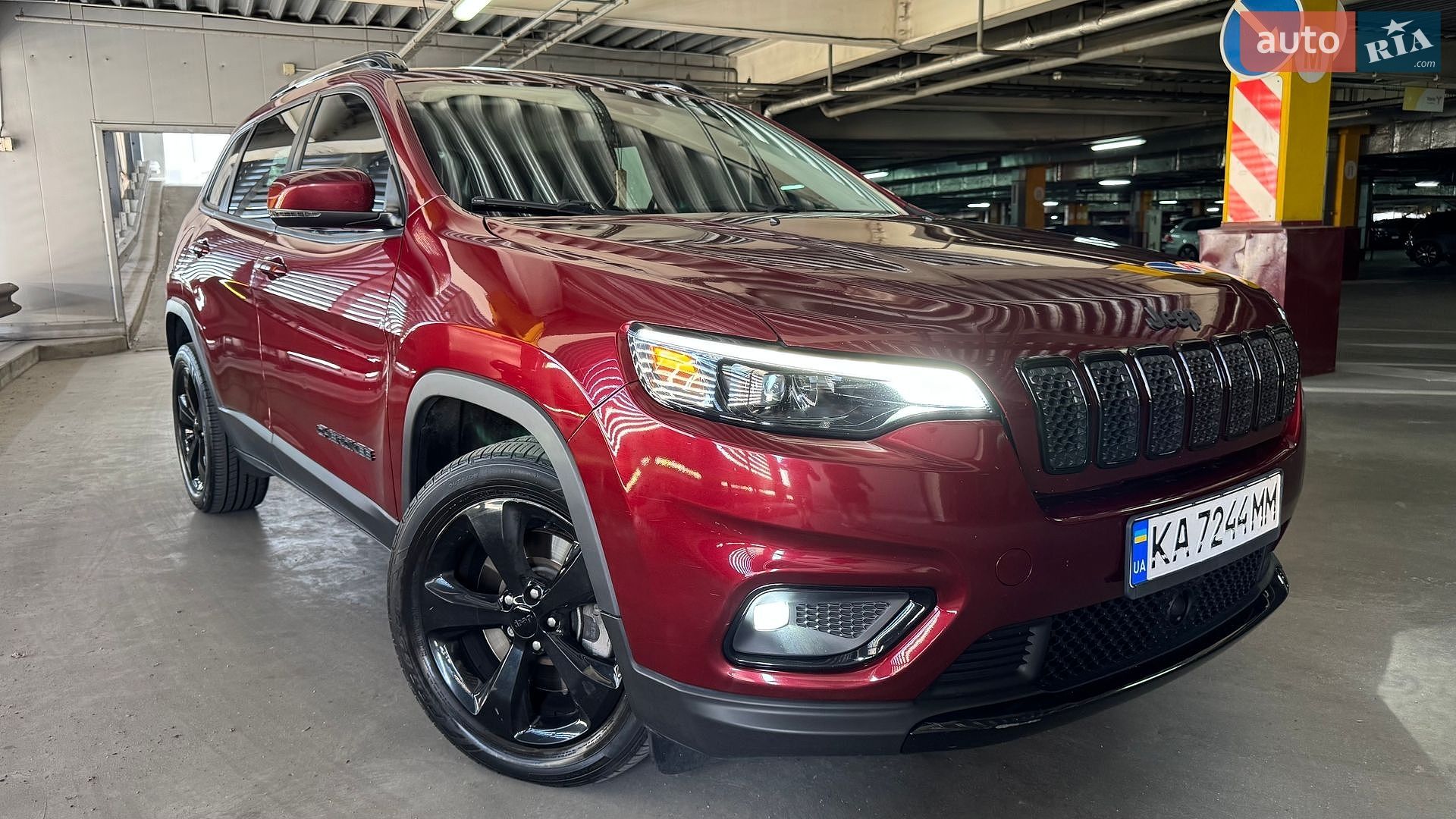 Jeep Cherokee 2020 VIN 1C4PJLLB6MD113296 фото оголошення 3 з 39