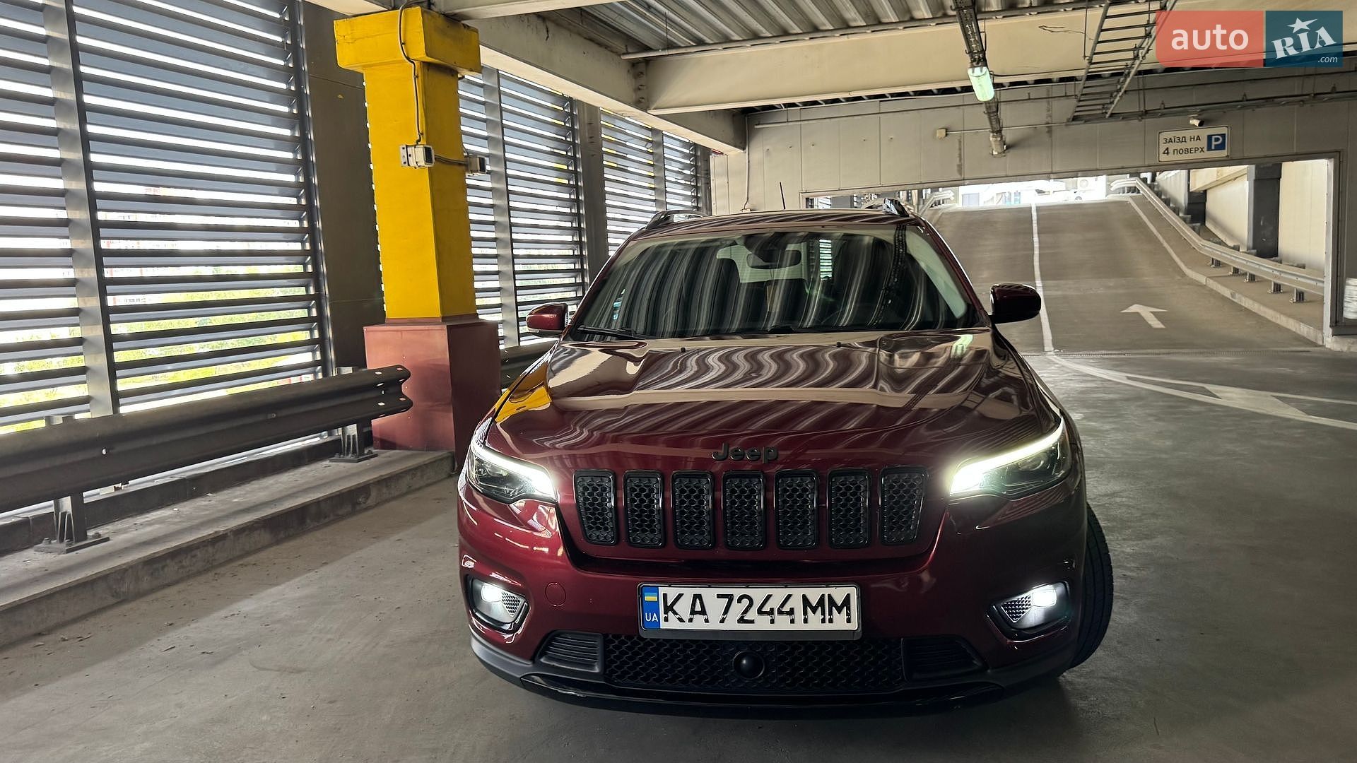 Jeep Cherokee 2020 VIN 1C4PJLLB6MD113296 фото оголошення 4 з 39
