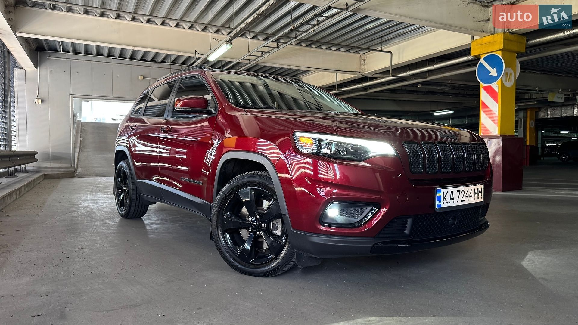 Jeep Cherokee 2020 VIN 1C4PJLLB6MD113296 фото оголошення 2 з 39