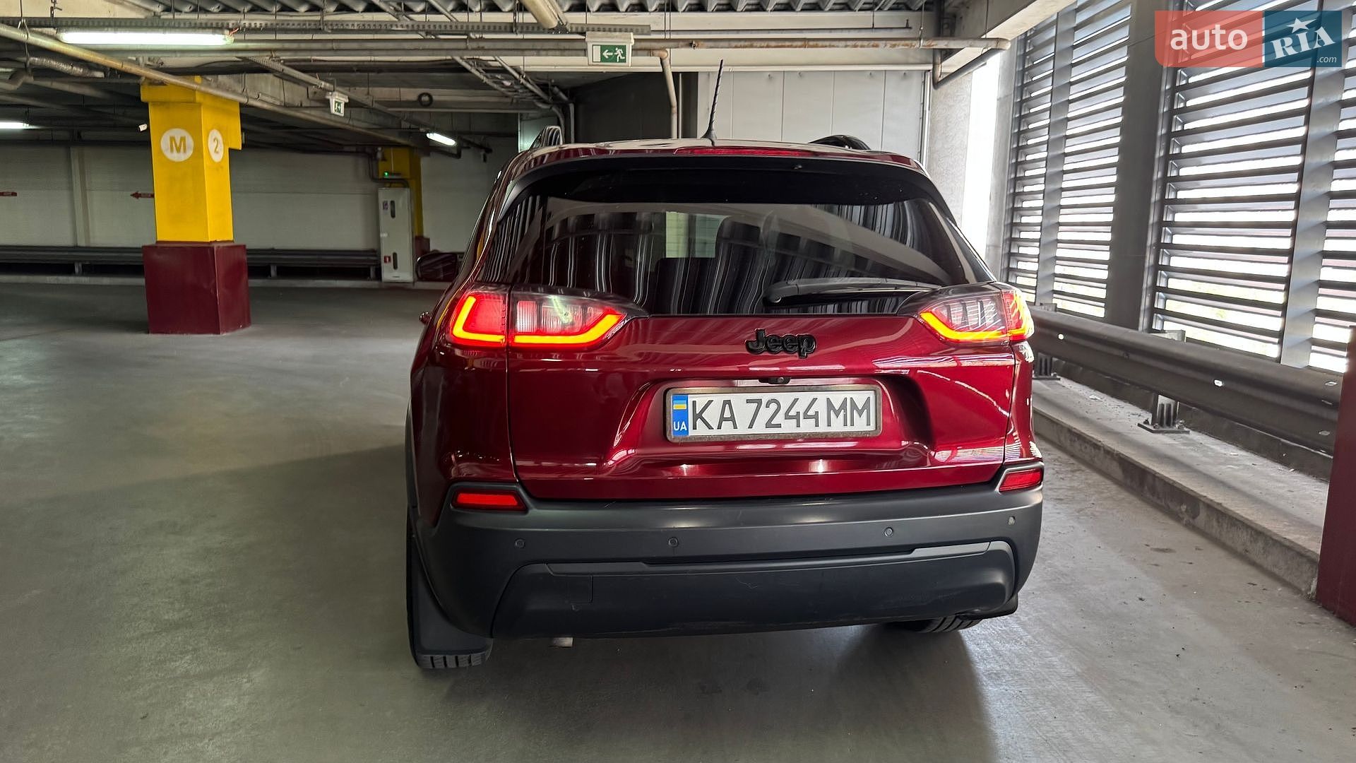 Jeep Cherokee 2020 VIN 1C4PJLLB6MD113296 фото оголошення 6 з 39