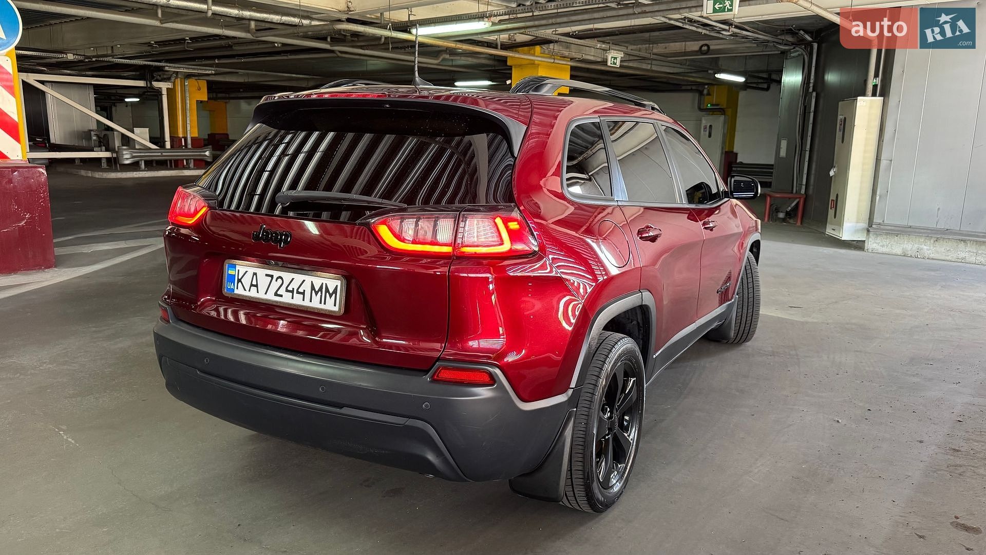 Jeep Cherokee 2020 VIN 1C4PJLLB6MD113296 фото оголошення 7 з 39