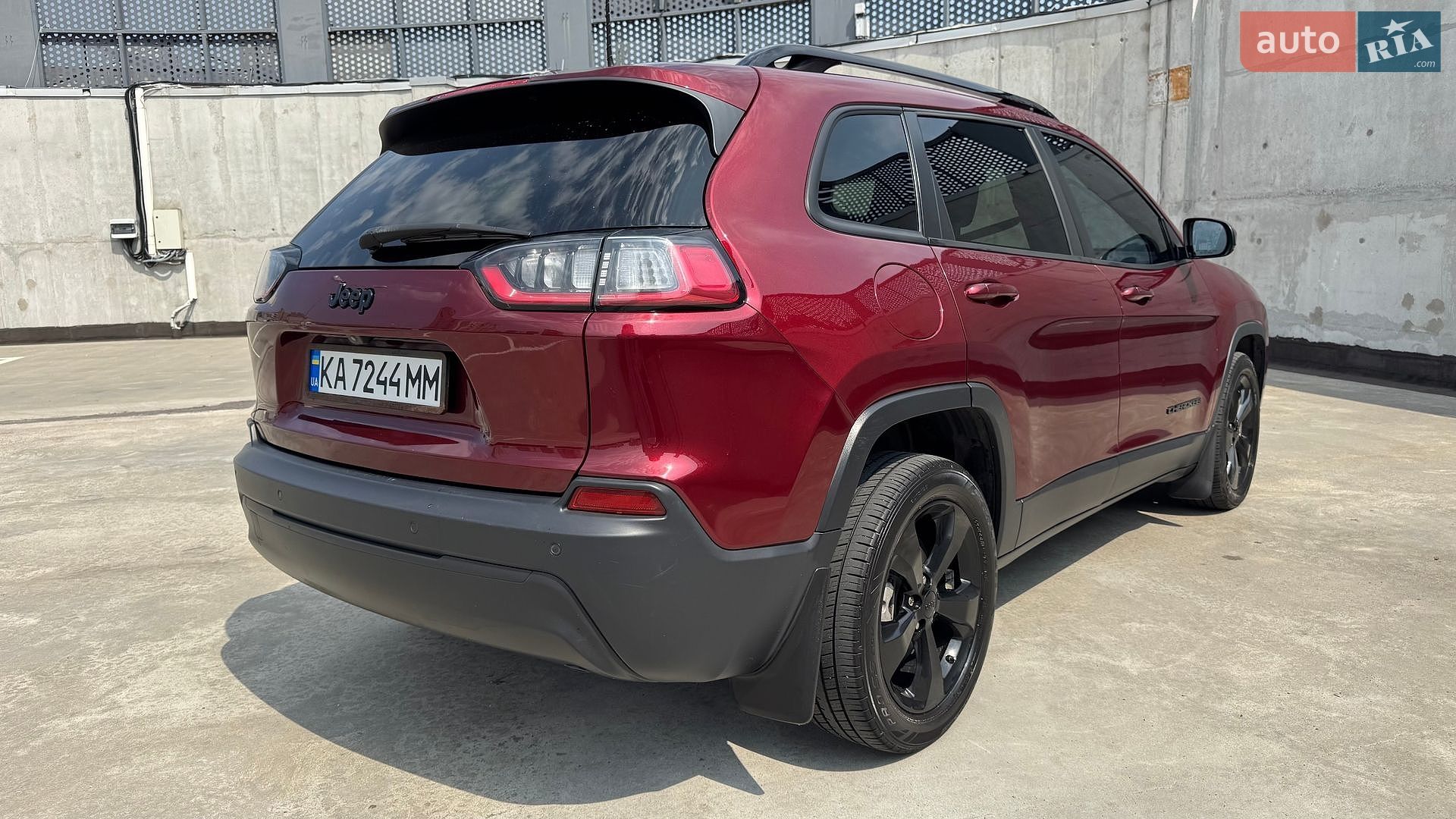Jeep Cherokee 2020 VIN 1C4PJLLB6MD113296 фото оголошення 13 з 39