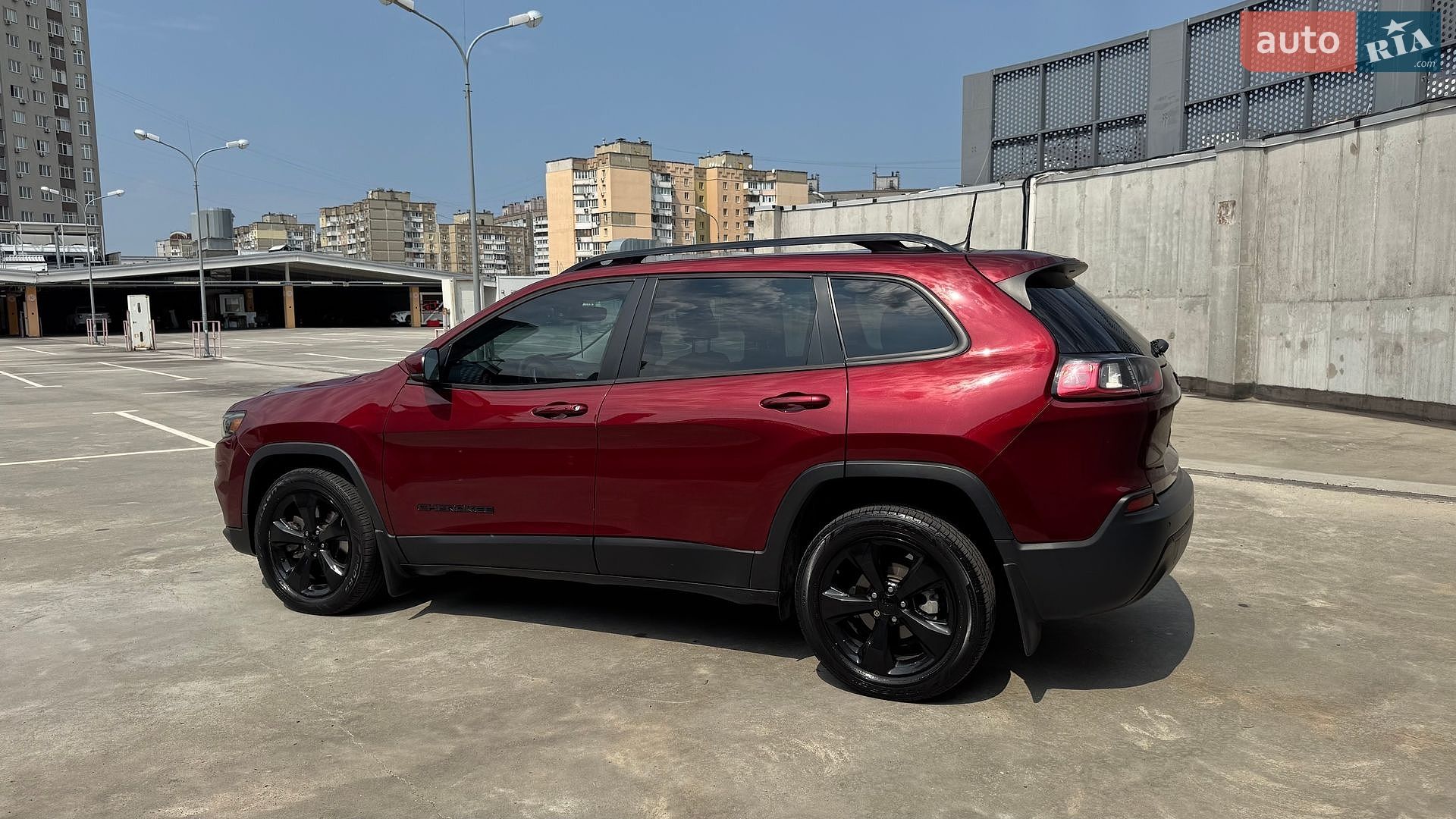 Jeep Cherokee 2020 VIN 1C4PJLLB6MD113296 фото оголошення 17 з 39