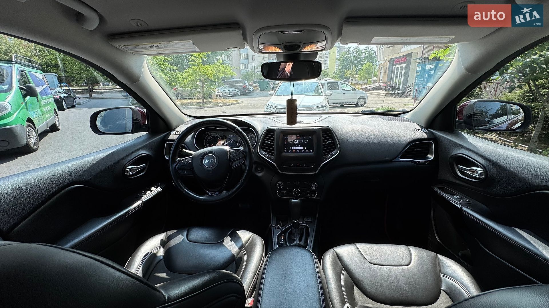 Jeep Cherokee 2020 VIN 1C4PJLLB6MD113296 фото оголошення 26 з 39