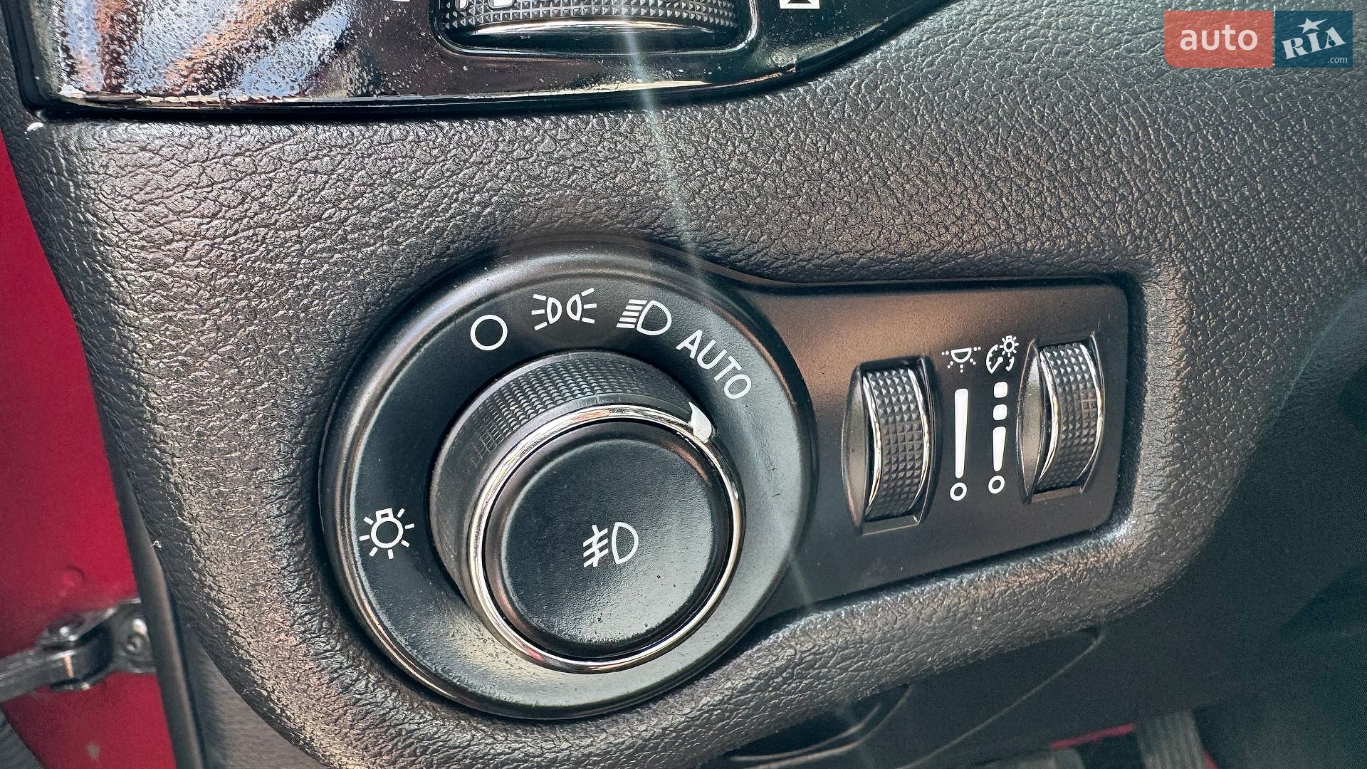 Jeep Cherokee 2020 VIN 1C4PJLLB6MD113296 фото оголошення 32 з 39