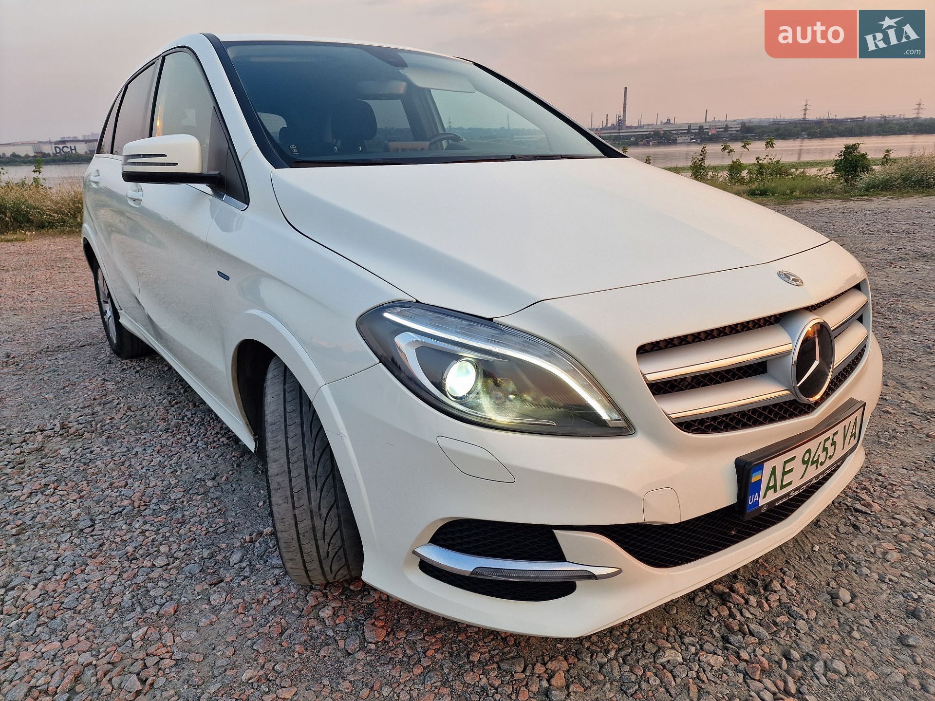 Mercedes-Benz B-Class 2017 VIN WDD2428901J016554 фото оголошення 11 з 21