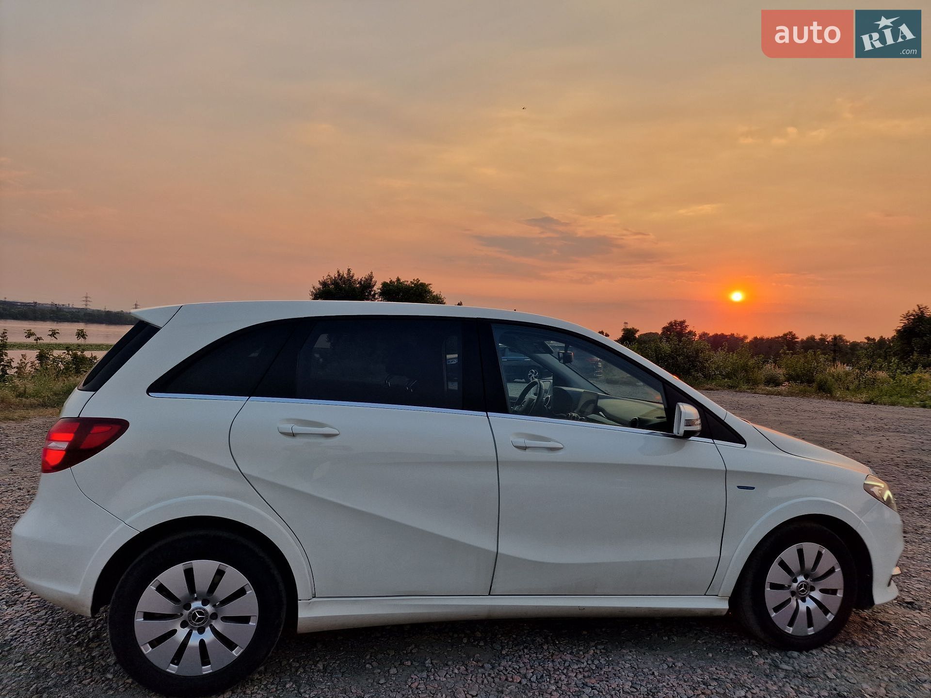 Mercedes-Benz B-Class 2017 VIN WDD2428901J016554 фото оголошення 2 з 21