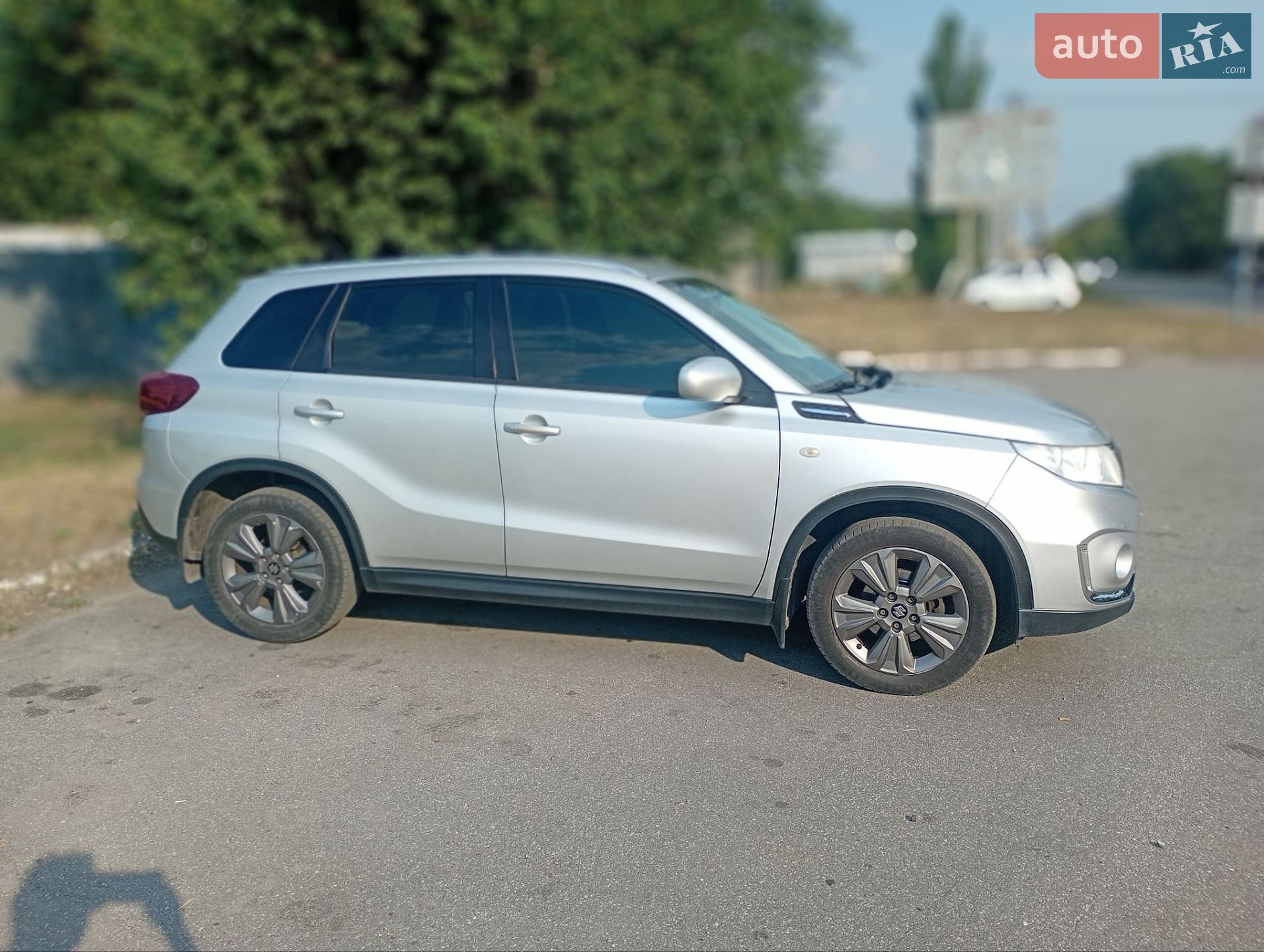 Suzuki Vitara 2019 VIN TSMLYD01S00670179 фото оголошення 4 з 6