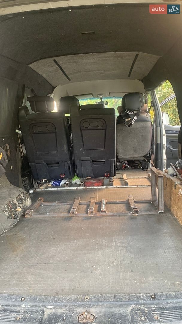 Hyundai H-1 2005 VIN NLJWVH7JP5Z043765 фото оголошення 10 з 14