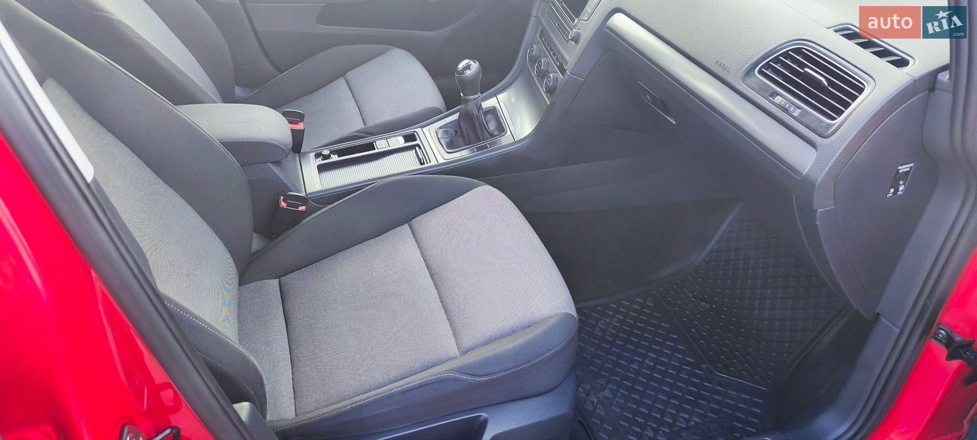 Volkswagen Golf 2013 VIN WVWZZZAUZDP031374 фото оголошення 31 з 49