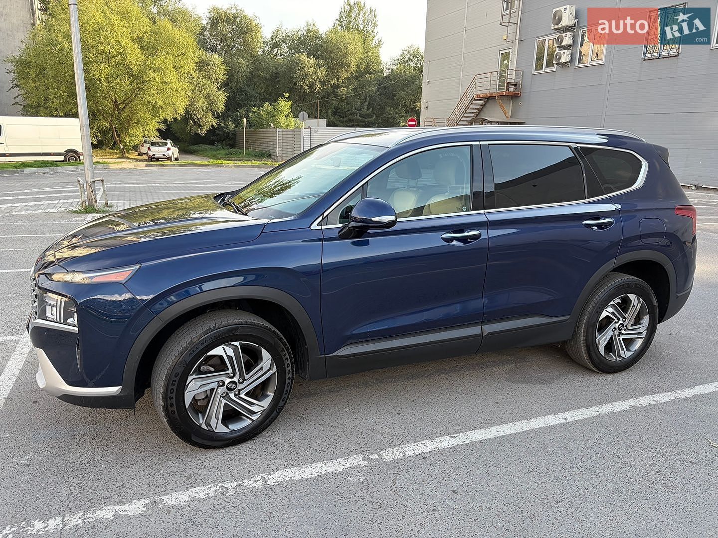 Hyundai Santa FE 2023 VIN 5NMS2DAJ2PH560680 фото оголошення 2 з 23