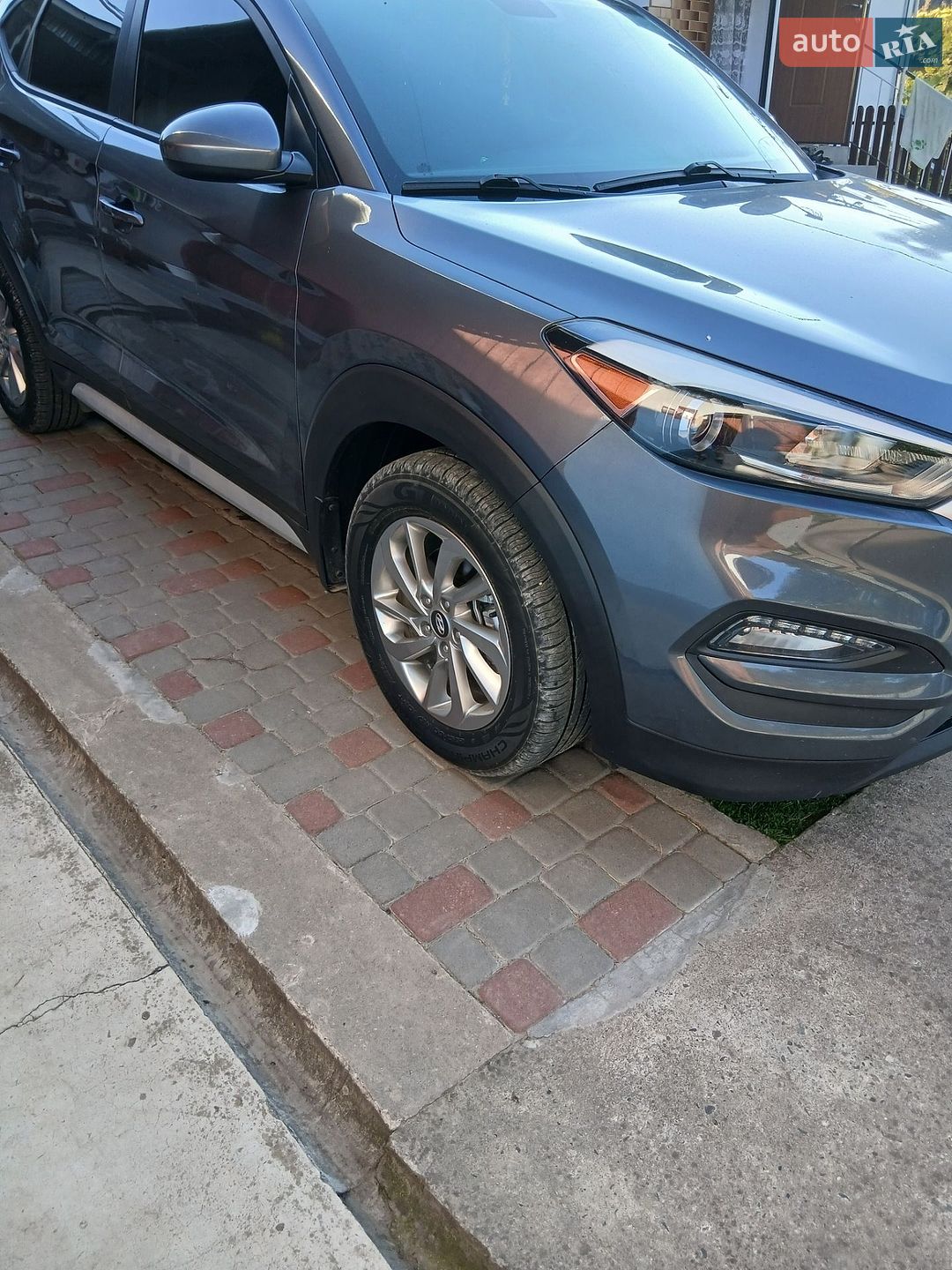 Hyundai Tucson 2018 VIN KM8J33A45JU677825 фото оголошення 4 з 40