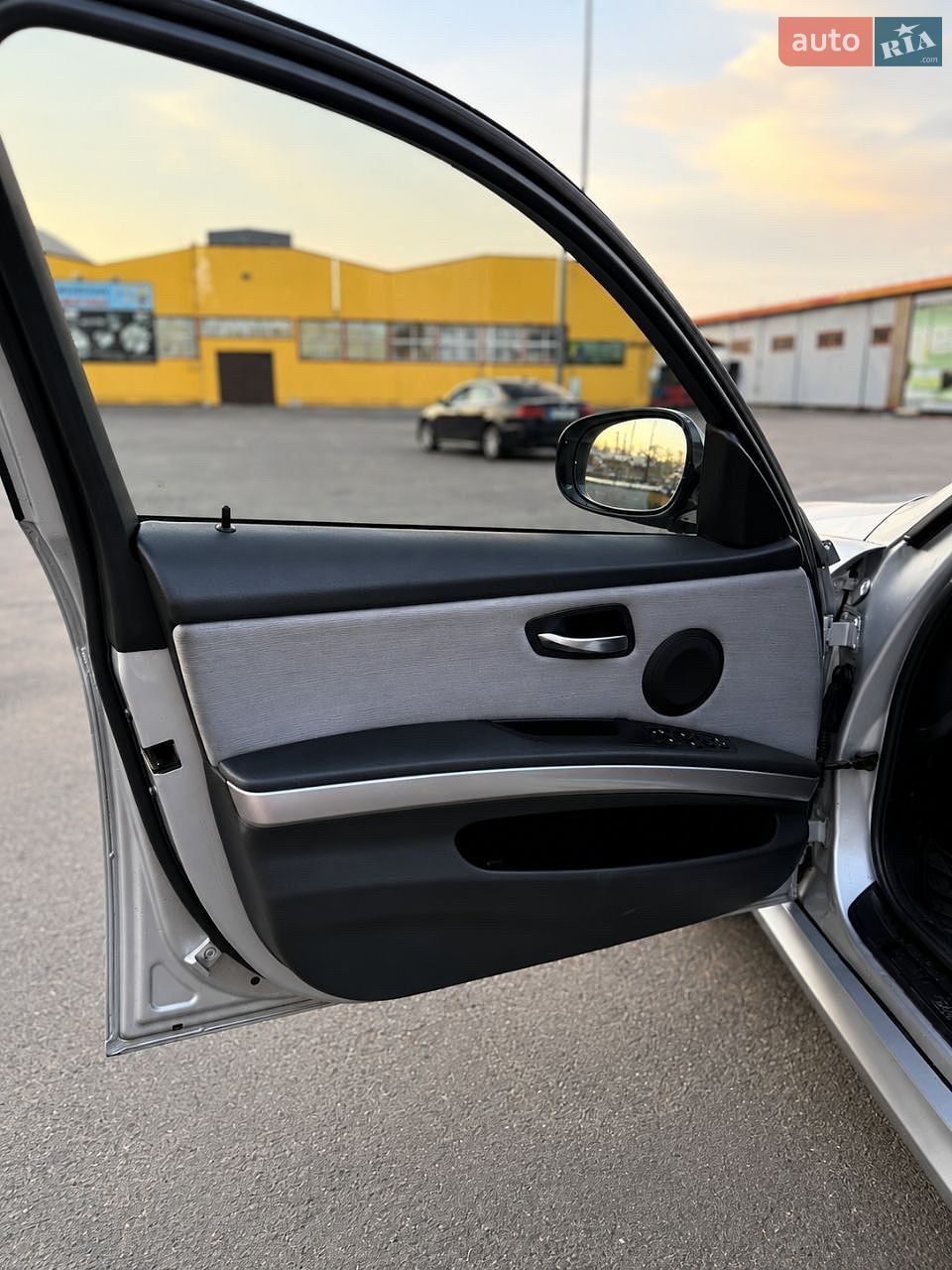 BMW 3 Series 2007 VIN WBAVR51020FE83897 фото оголошення 32 з 40